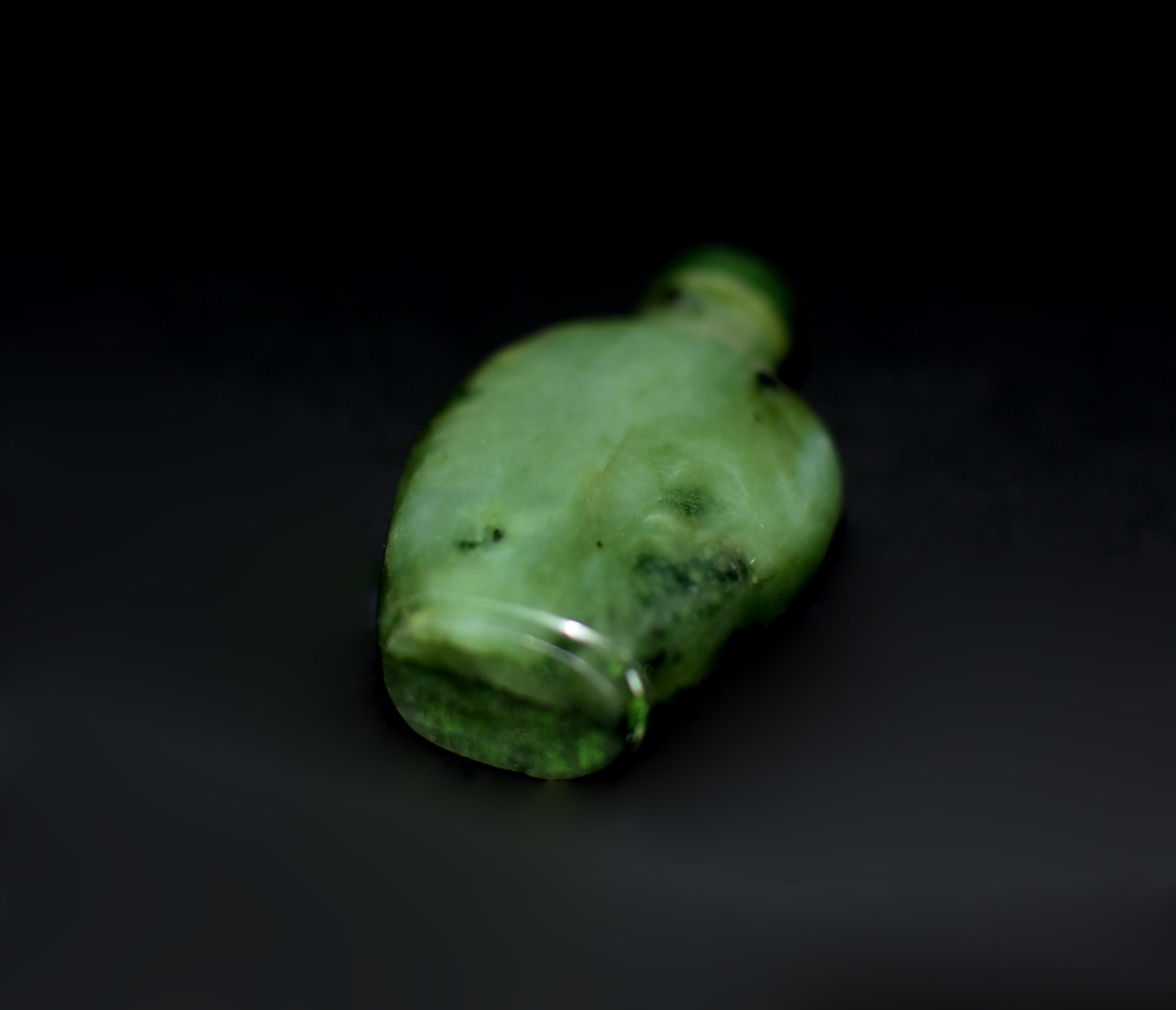 Hand-Carved Antique Green Spinach Jade Snuff Bottle Jadeite For Sale