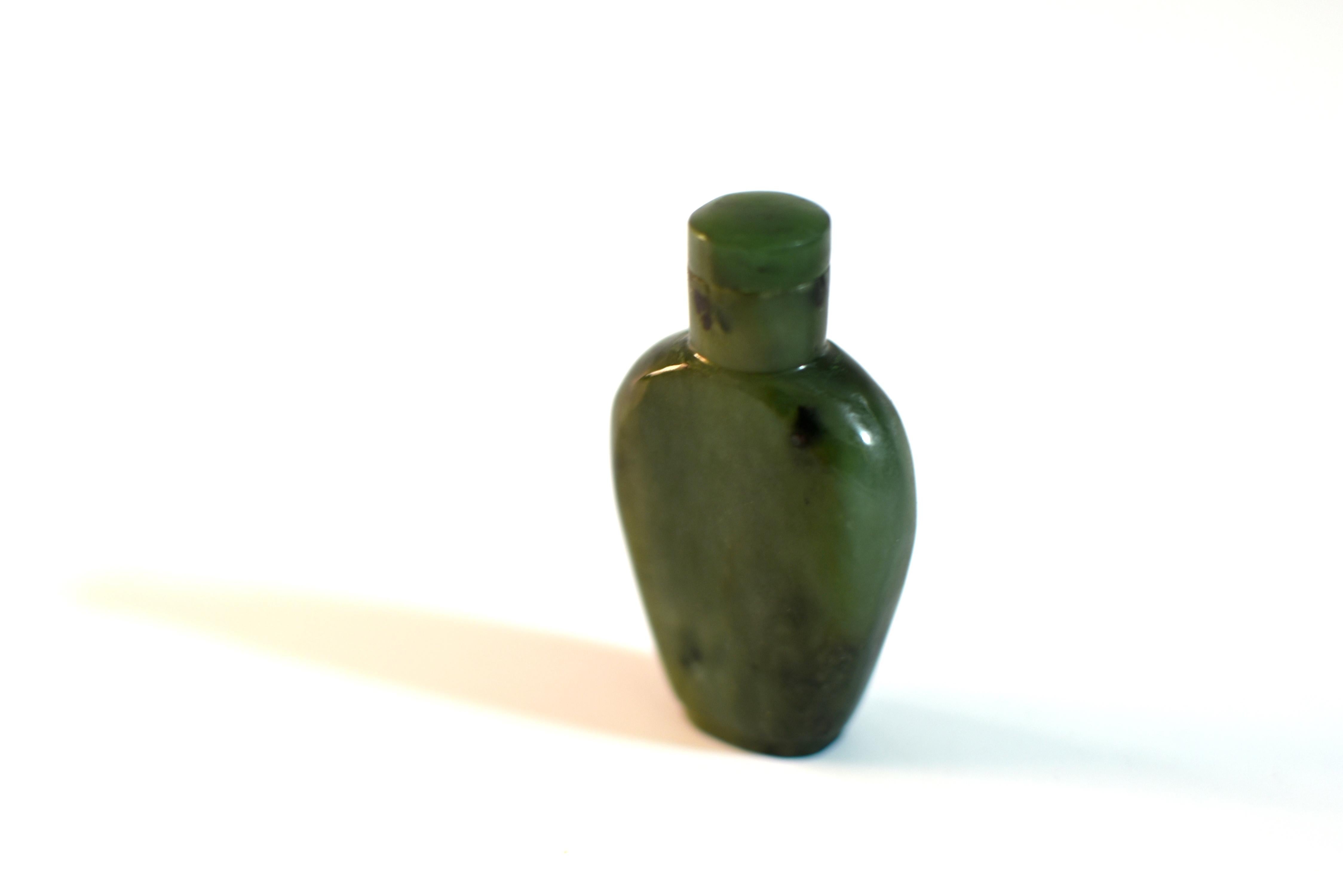 Antique Green Spinach Jade Snuff Bottle Jadeite For Sale 3