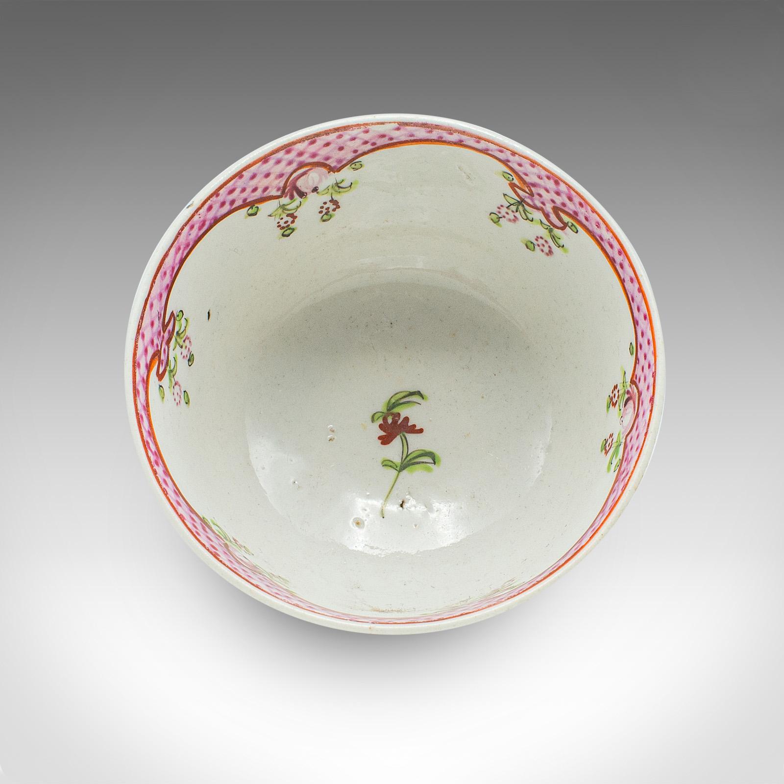 XIXe siècle Duo de boissons à thé vertes anciennes japonaise, céramique, tasse et soucoupe, victorienne, 1900 en vente