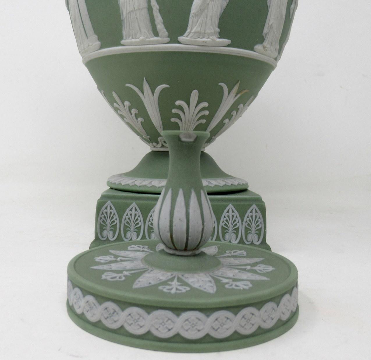 19th Century Antique Green Wedgwood Jasperware Ceramic Urn Vase After John Flaxman Cherubs