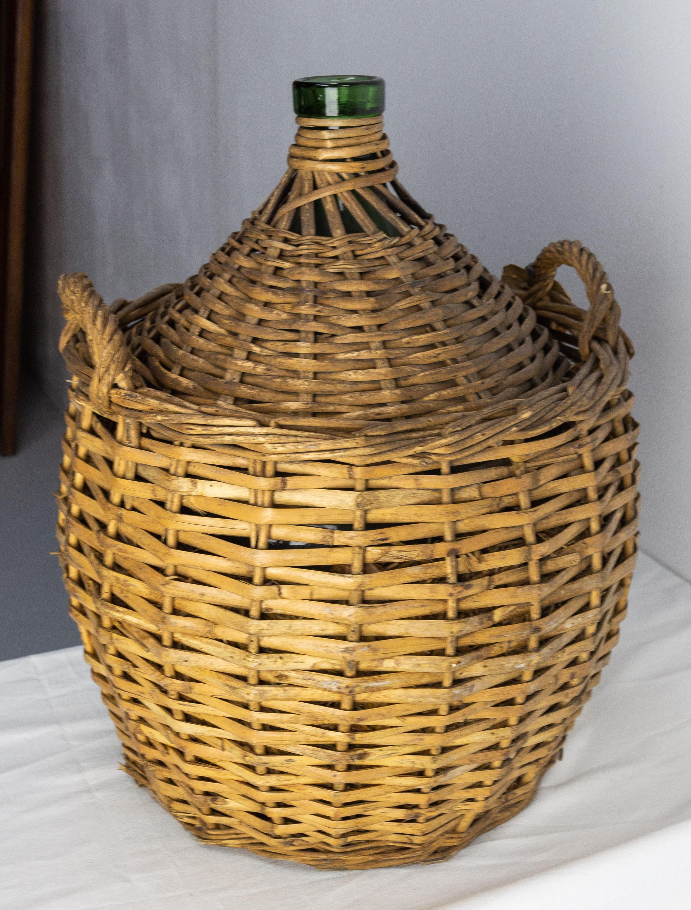 Antique Greenglass Bottle Demijohns or Carboy in Authentic Wicker Basket, France In Good Condition For Sale In Labrit, Landes
