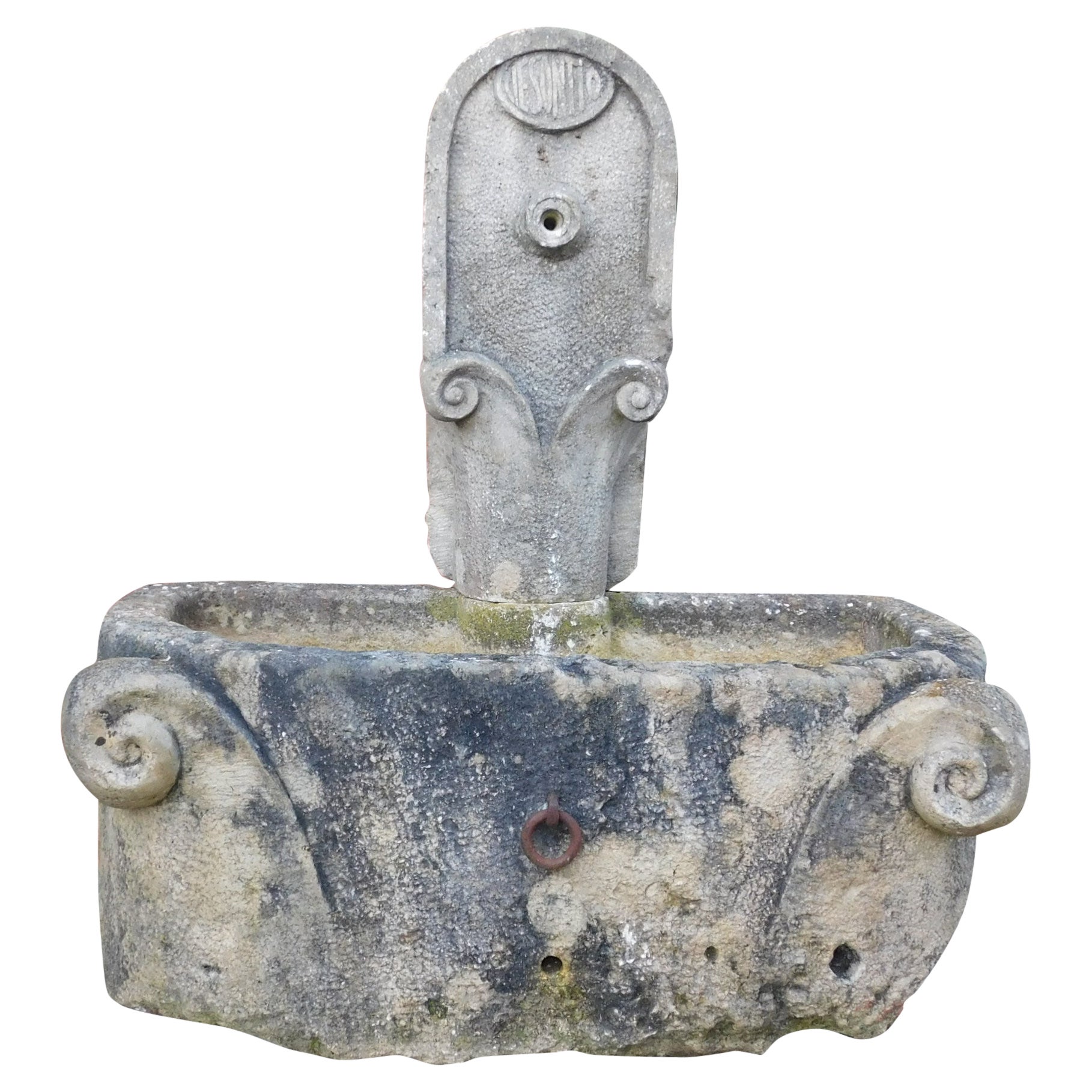 Antica fontana di pietra grigia, scolpita a mano, 18° secolo, Francia
