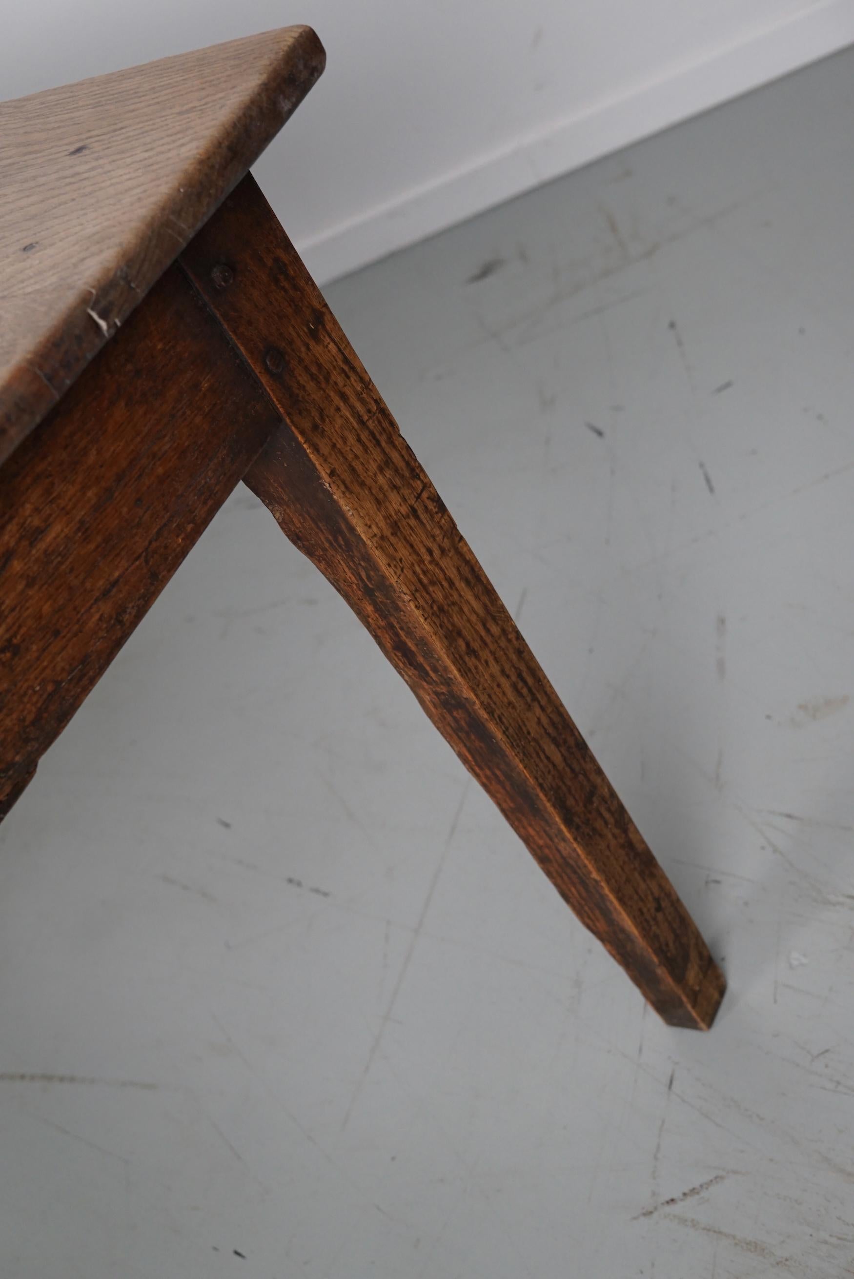 Antique Greyed Oak 19th Century French Rustic Farmhouse Dining Table For Sale 7