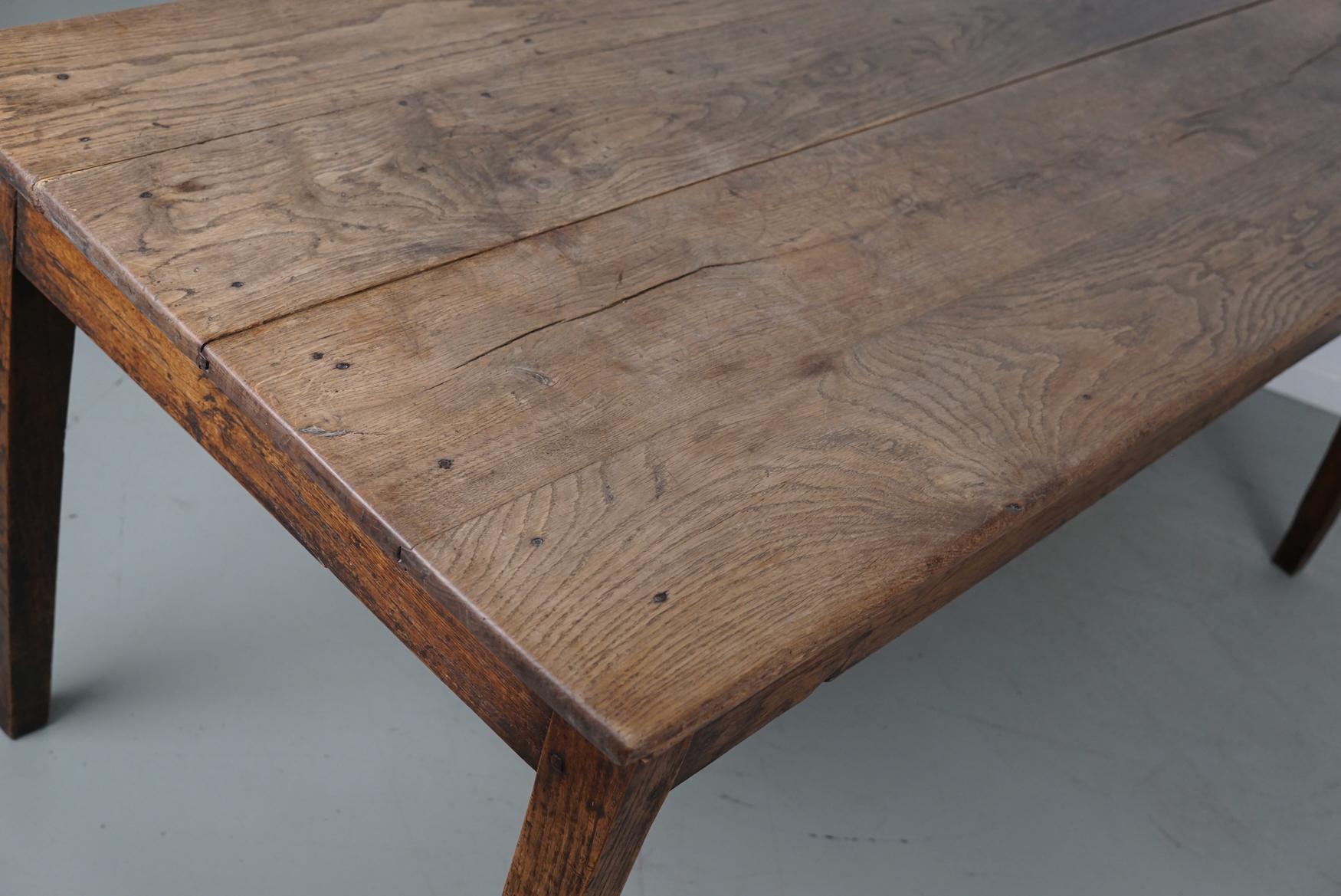 Antique Greyed Oak 19th Century French Rustic Farmhouse Dining Table For Sale 17