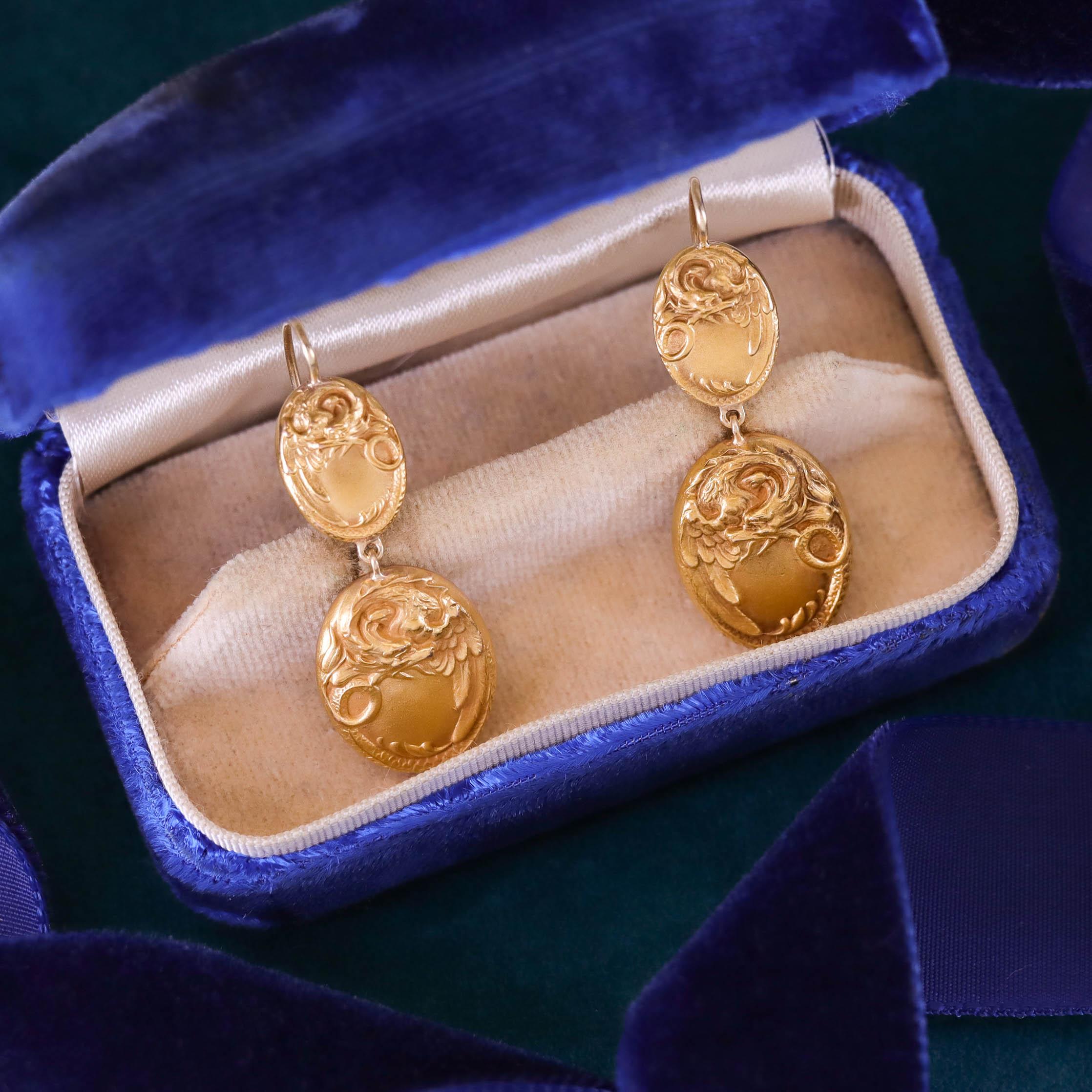 Pendientes Grifo Antiguos de Oro de 14k en venta 1