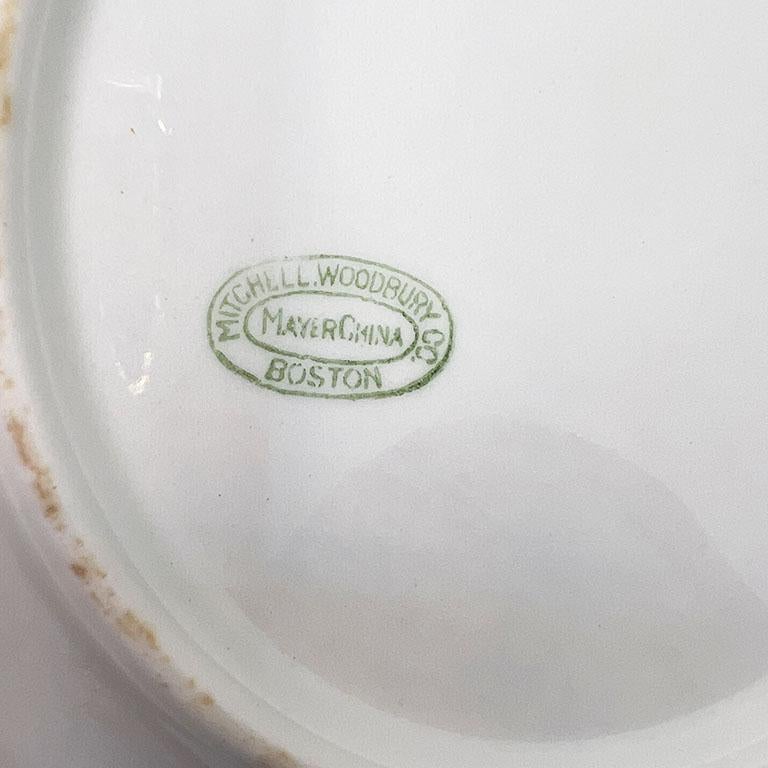 Plato antiguo de hostelería Groton Inn Crest - principios del siglo XX Moderno de mediados de siglo en venta