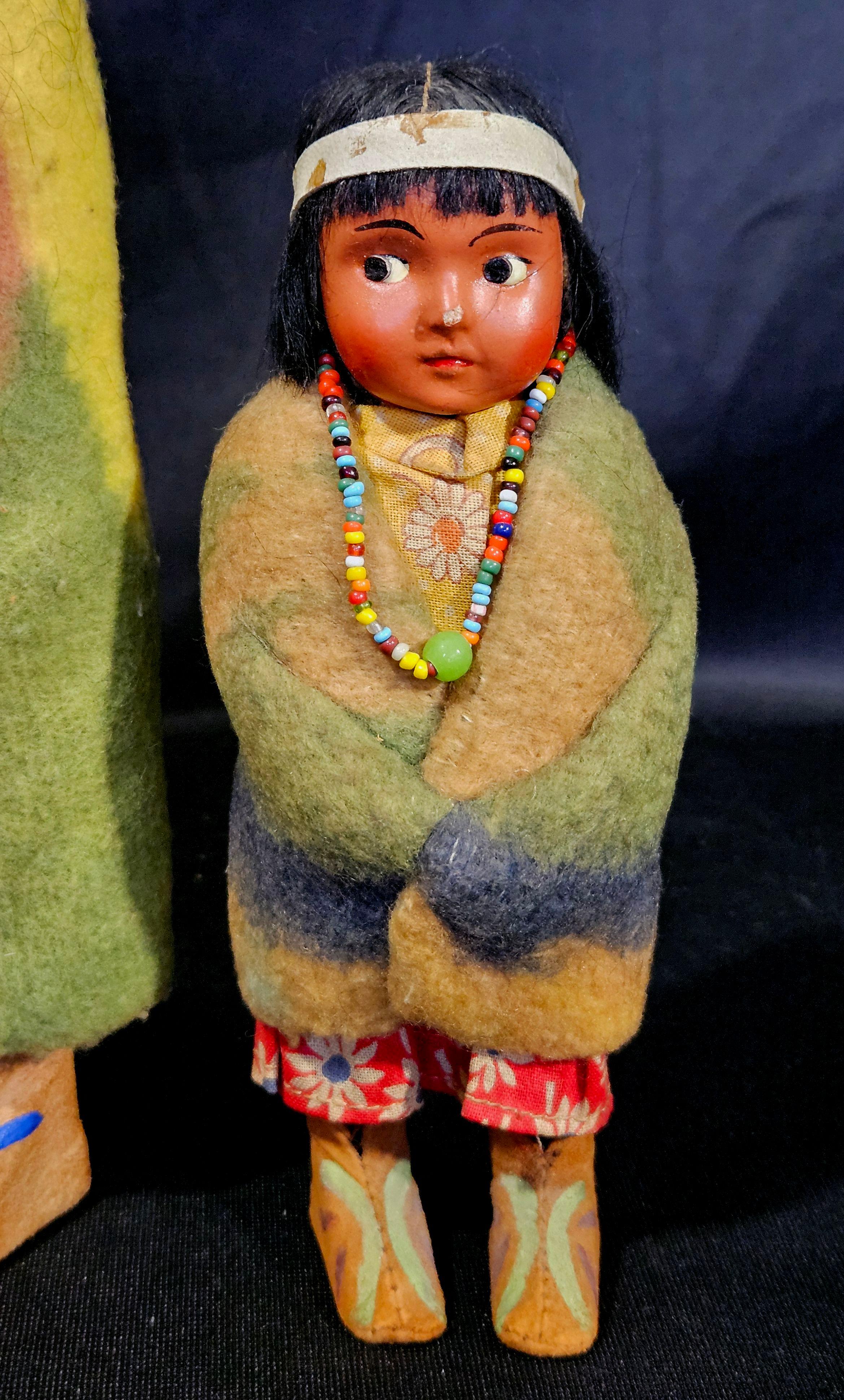 Groupe antique de 6 poupées Skookum, années 1913 Bon état - En vente à Norton, MA