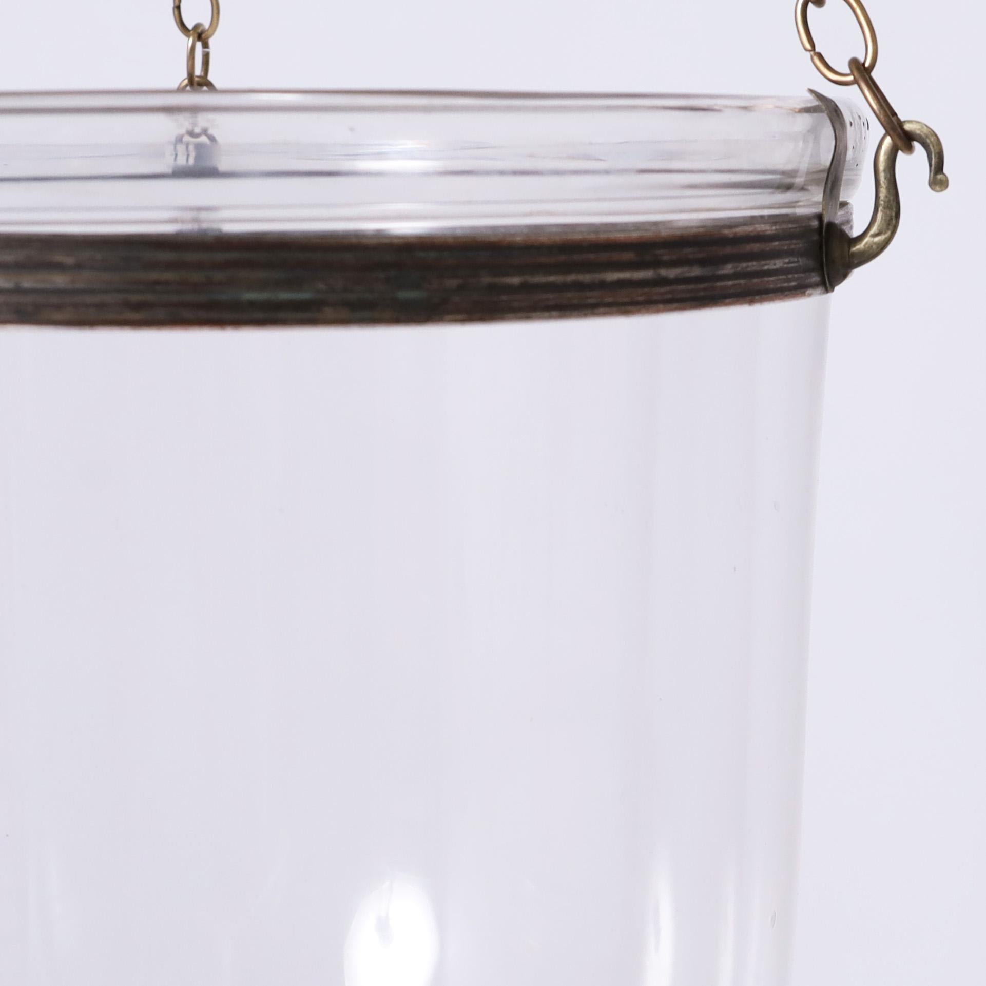 Belge Groupe ancien de trois appliques à cloche fumée, prix individuel en vente