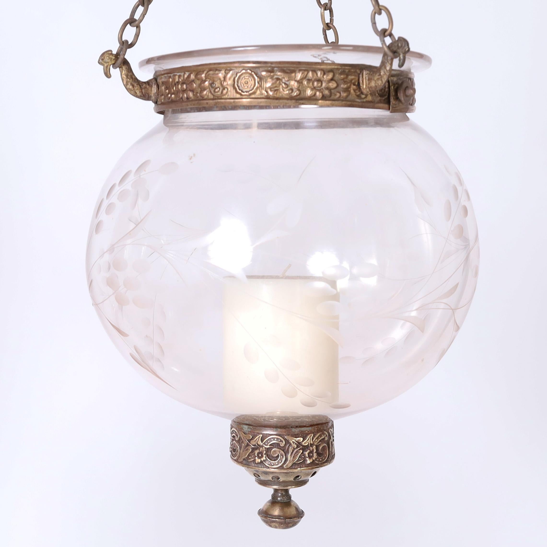 Groupe ancien de trois appliques à cloche fumée, prix individuel en vente 1