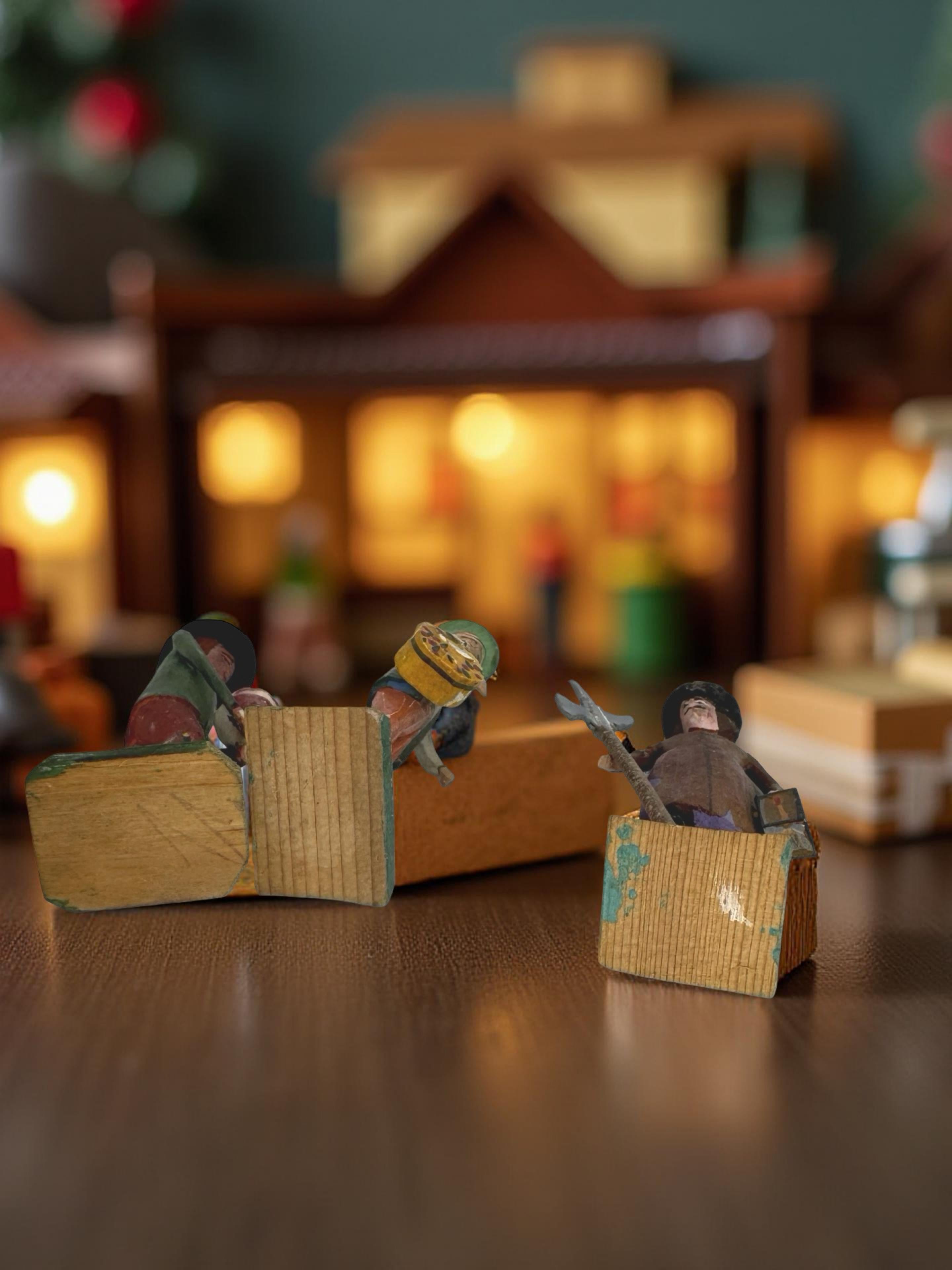 Antique Grulich Christmas Nativity Figure Lot, late 19th Century Folk Art en venta 2