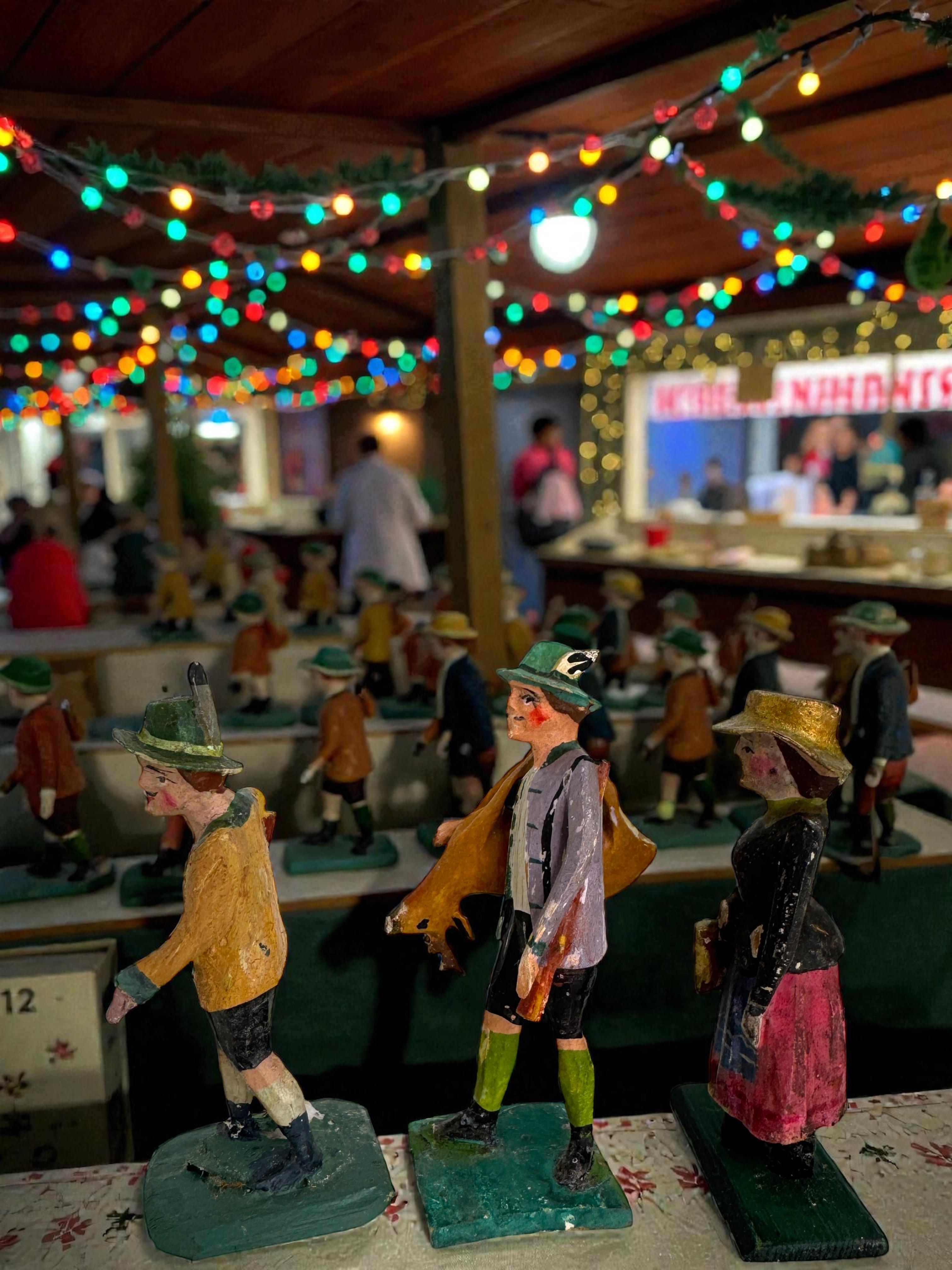 Antique Grulich Christmas Nativity Figure Lot, late 19th Century Folk Art en venta 5