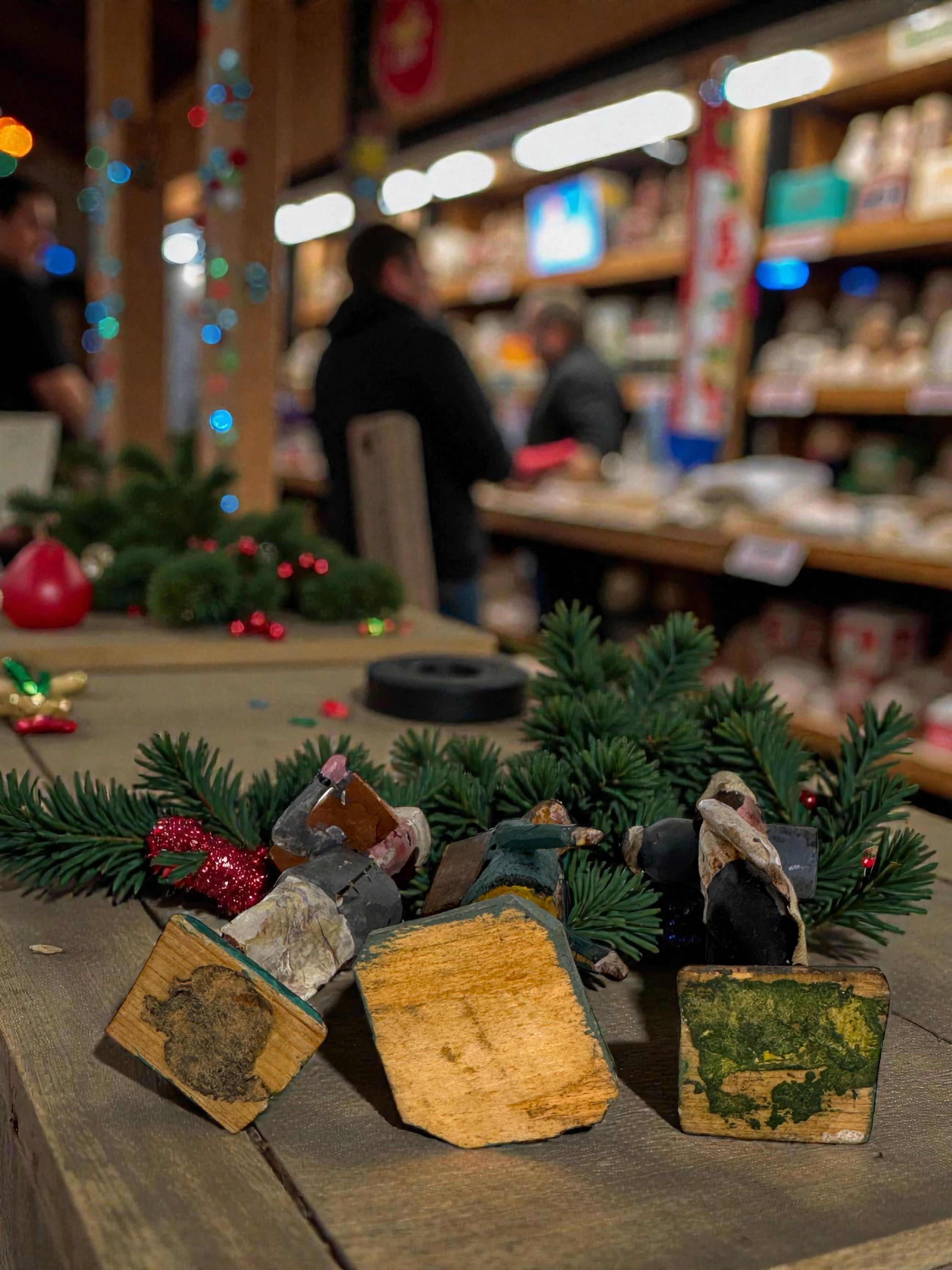 Antique Grulich Christmas Nativity Figure Lot, late 19th Century Folk Art en venta 7