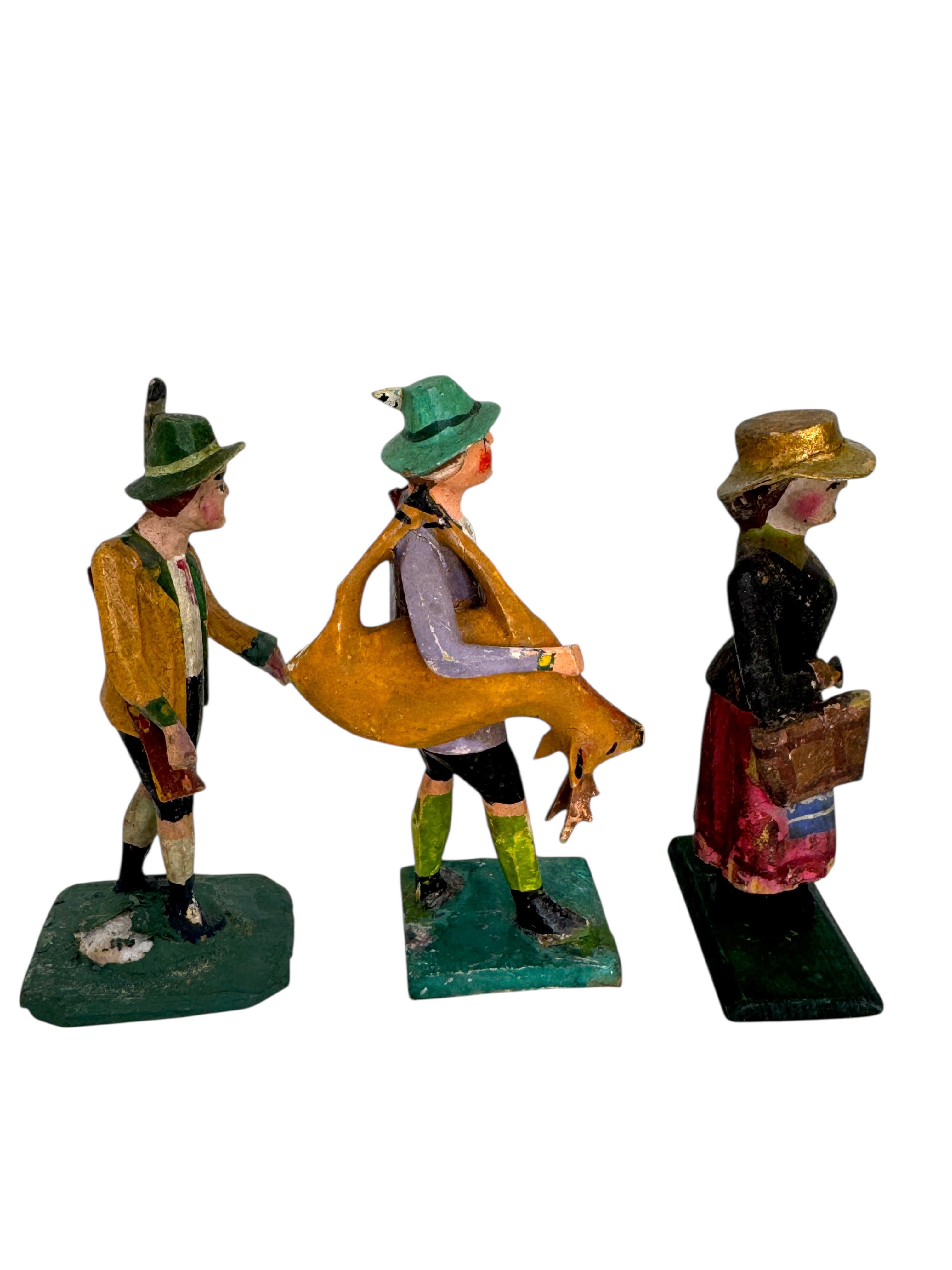 Antique Grulich Christmas Nativity Figure Lot, late 19th Century Folk Art Hecho a mano en venta