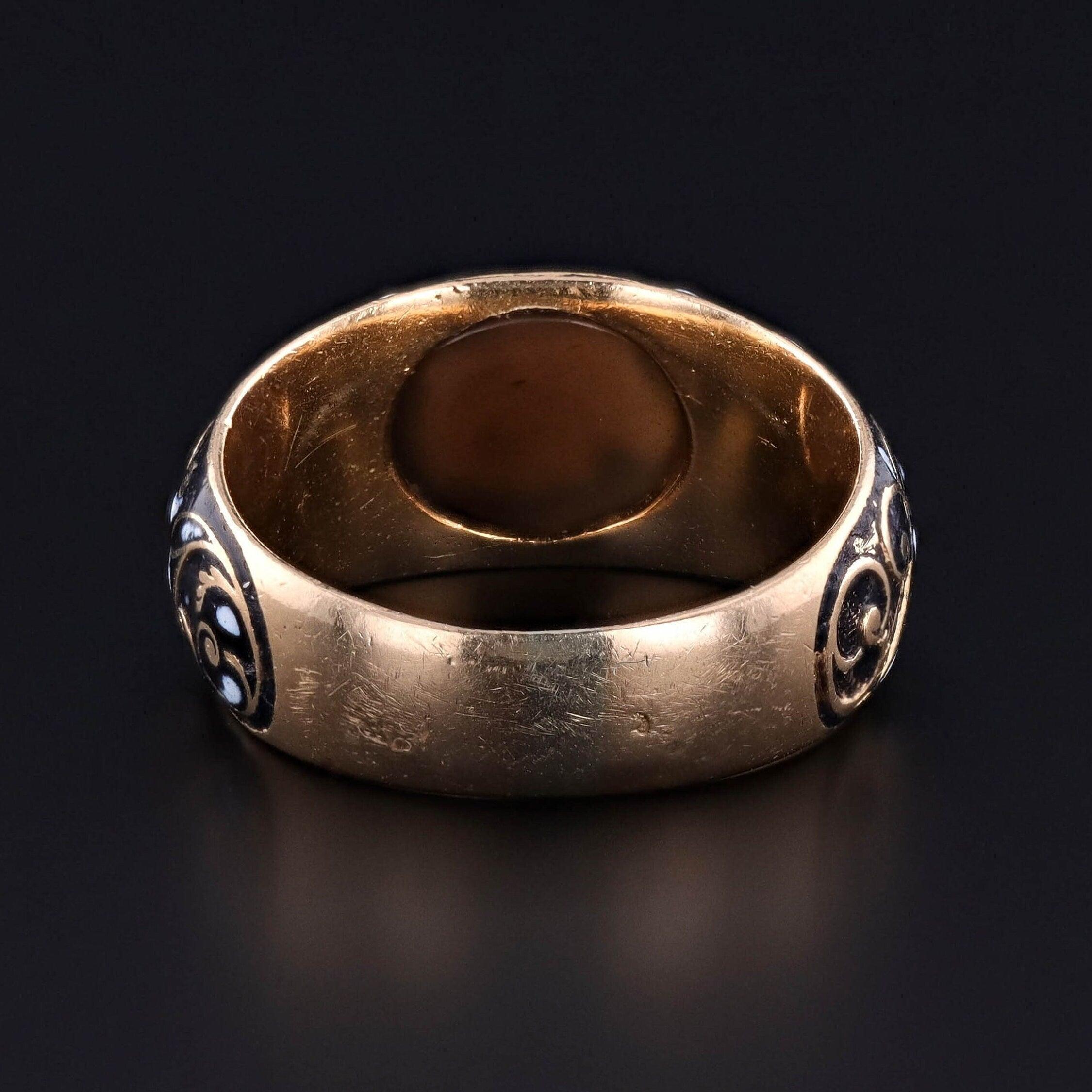 Antique Gryllos Cameo Ring of 18k Gold In Good Condition For Sale In Lewisburg, PA