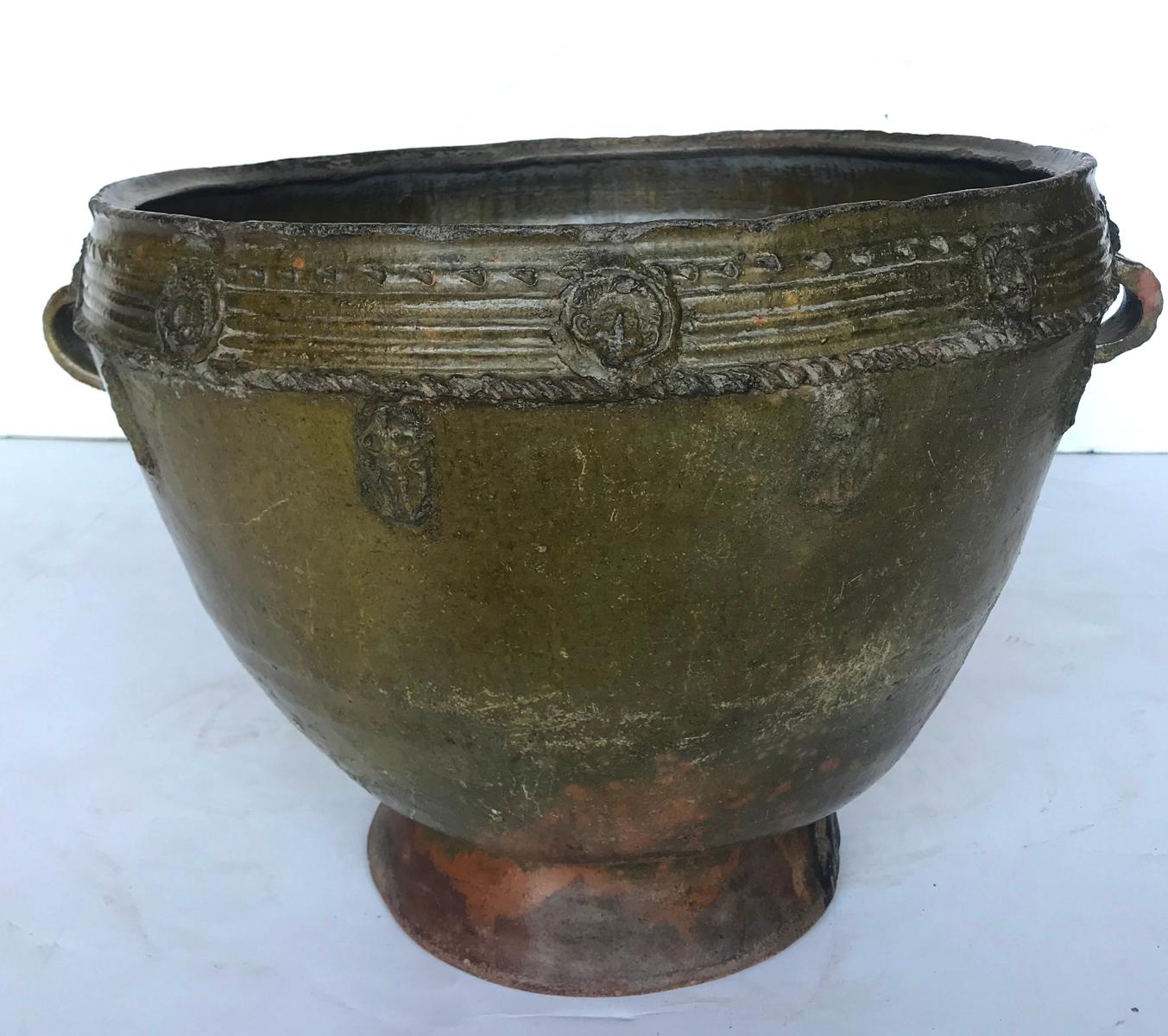 Antique  Guatemalan Water Pot (Trubal)  In Good Condition In Los Angeles, CA