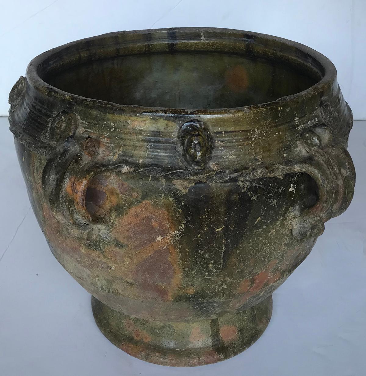 Antique Guatemalan Water Storage Pot, Trubal In Good Condition In Los Angeles, CA