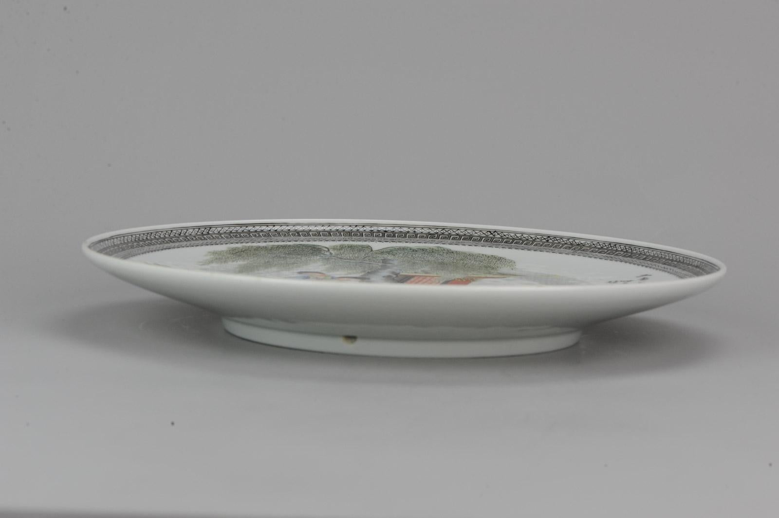 Chinois Antique plat en porcelaine chinoise Gui Si du début de la période PRoC marqué, 1953  en vente