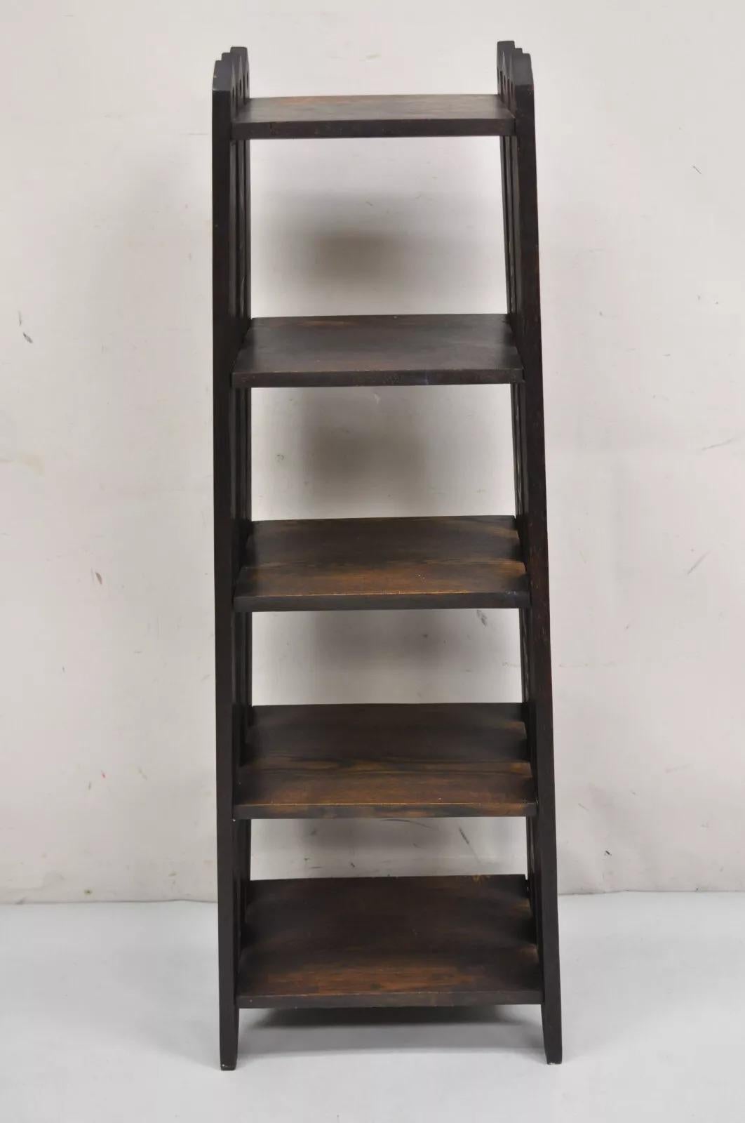 Antique W.H. Gunlocke Chair Co Mission Oak Arts & Crafts 5 Tier Small Narrow Slatted Bookcase Stand with Original Label. Circa Early 20th Century. Measurements: 50.5