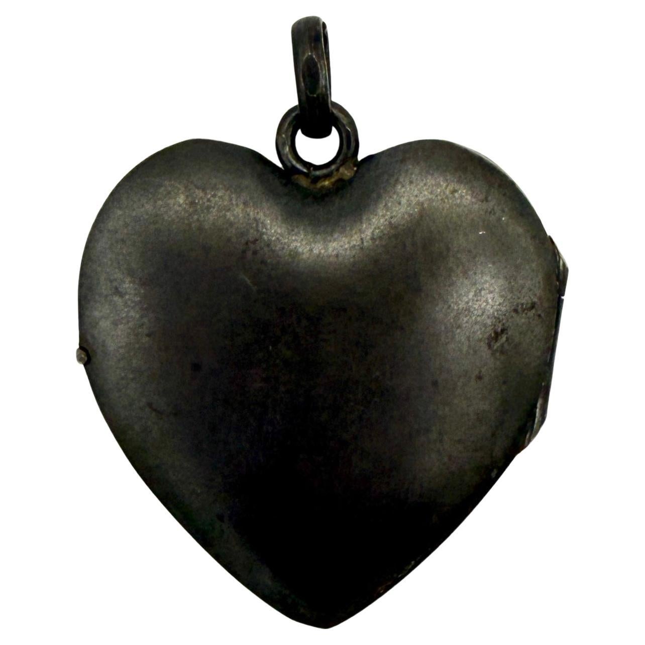 Antique Gunmetal Heart Locket Pendant Glass Locket Back