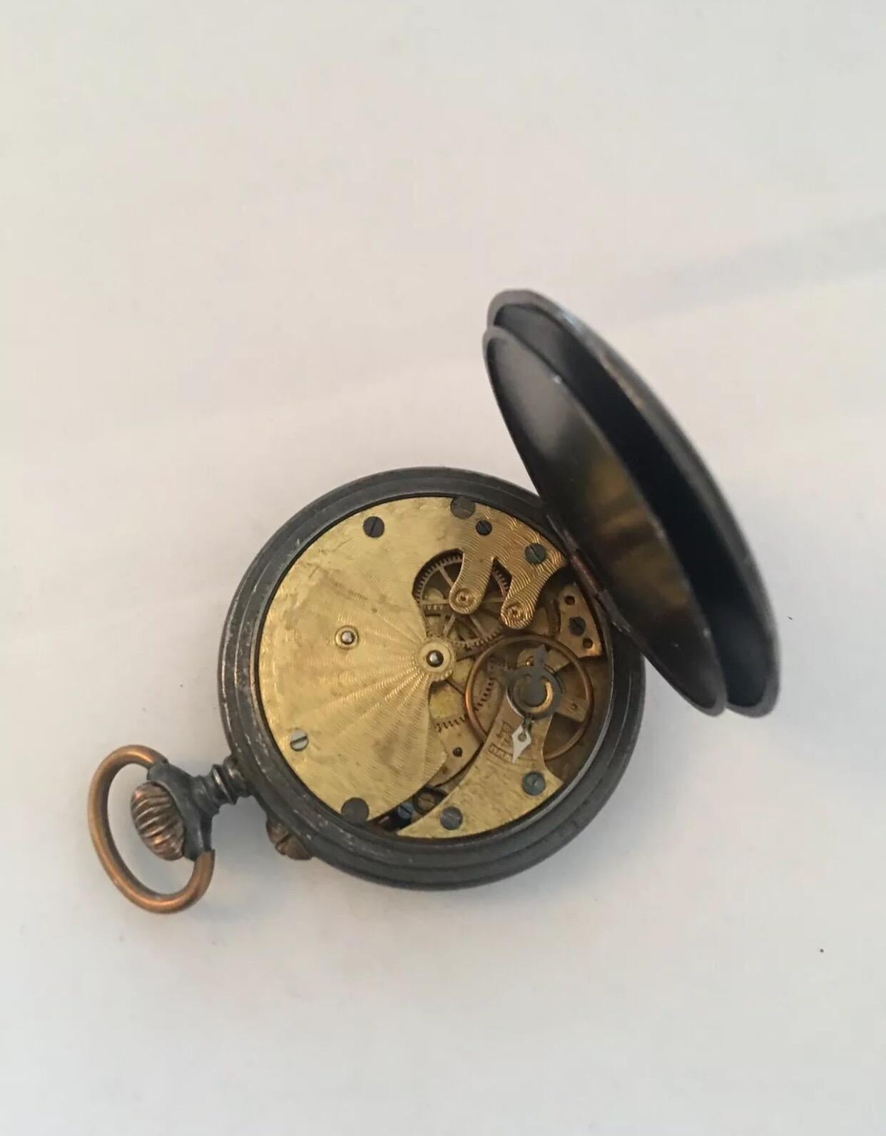 Antique Gunmetal Pocket Watch In Good Condition For Sale In Carlisle, GB