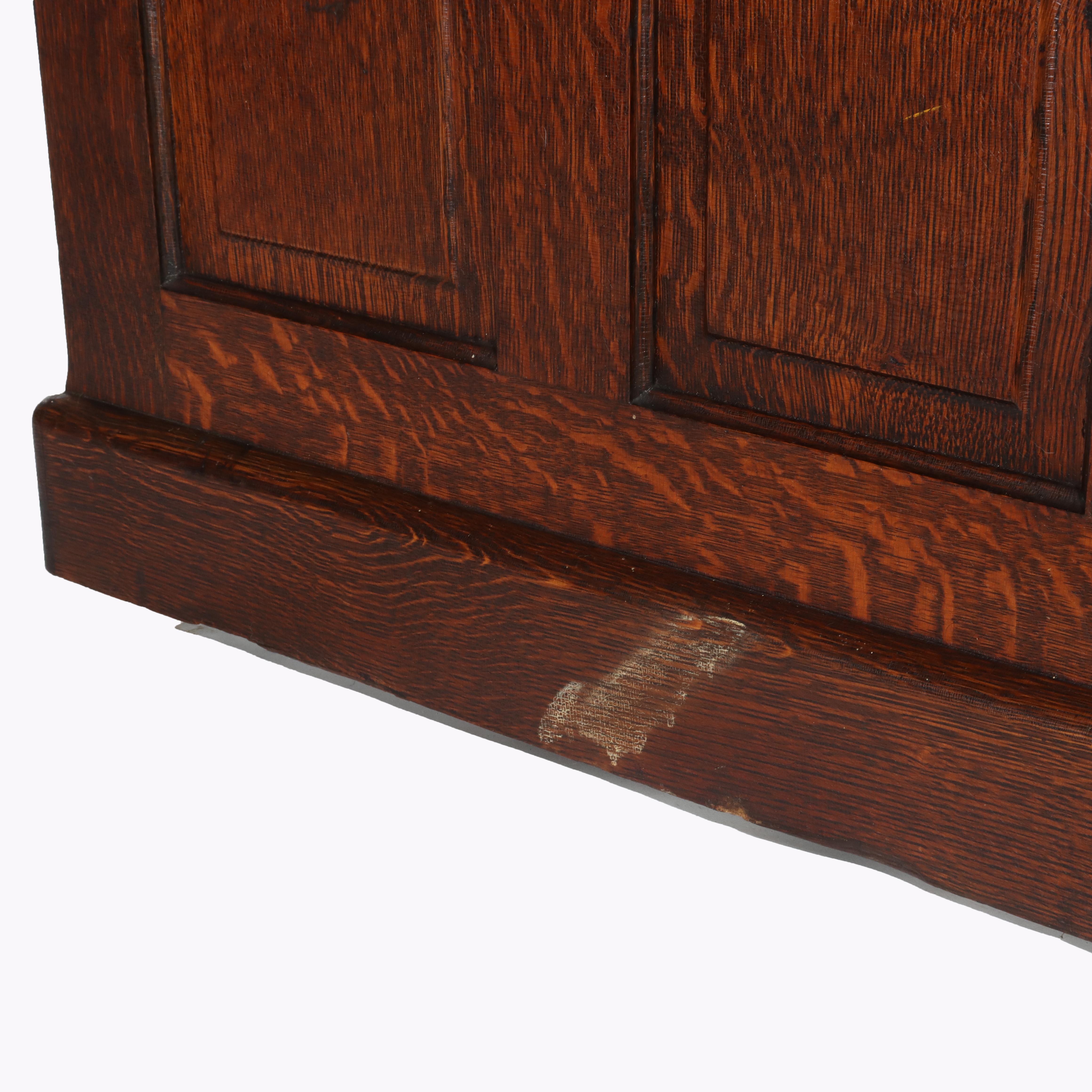 Antike Gunn Möbel Co. Eiche S-Roll Top Paneled Single Pedestal Desk c1900 im Angebot 2