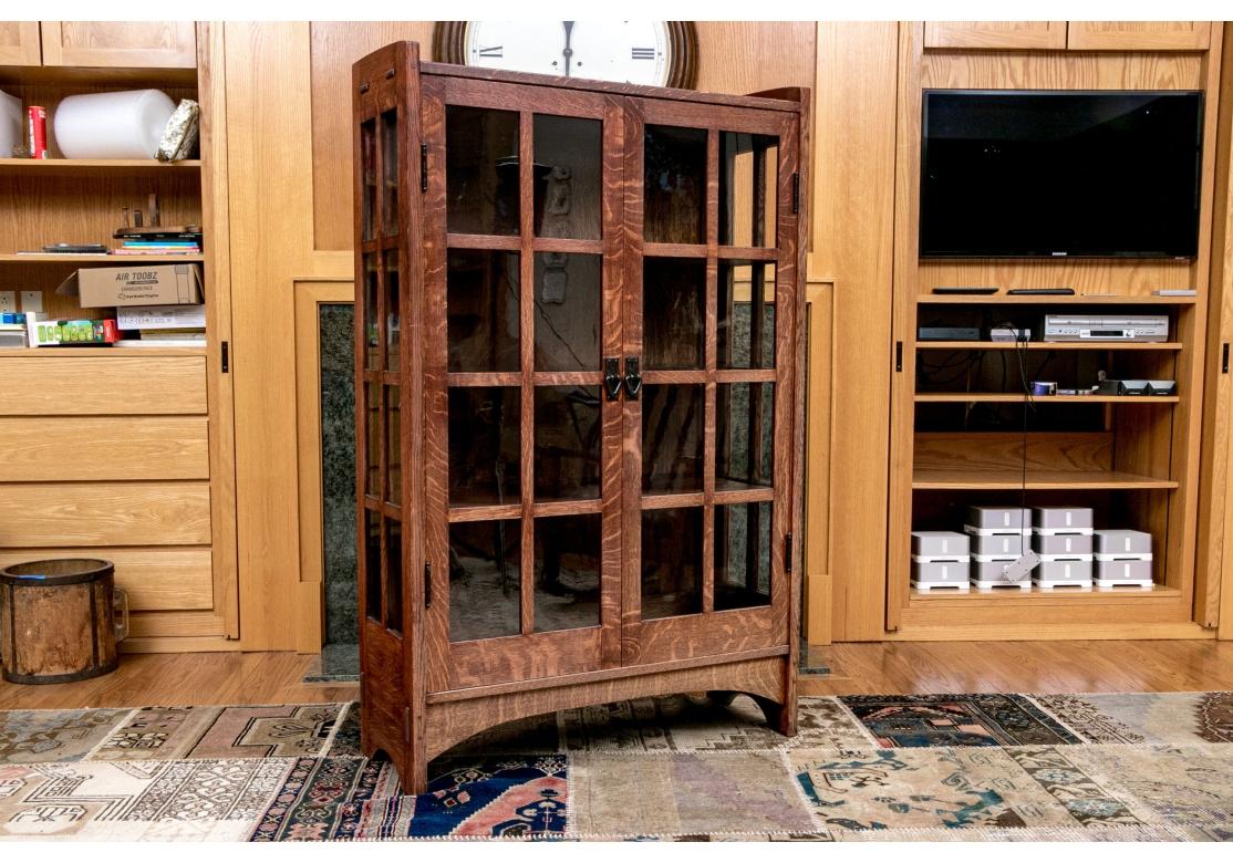 Antique Gustav Stickley Arts & Crafts Oak China Cabinet, Ca. 1910 For Sale 2