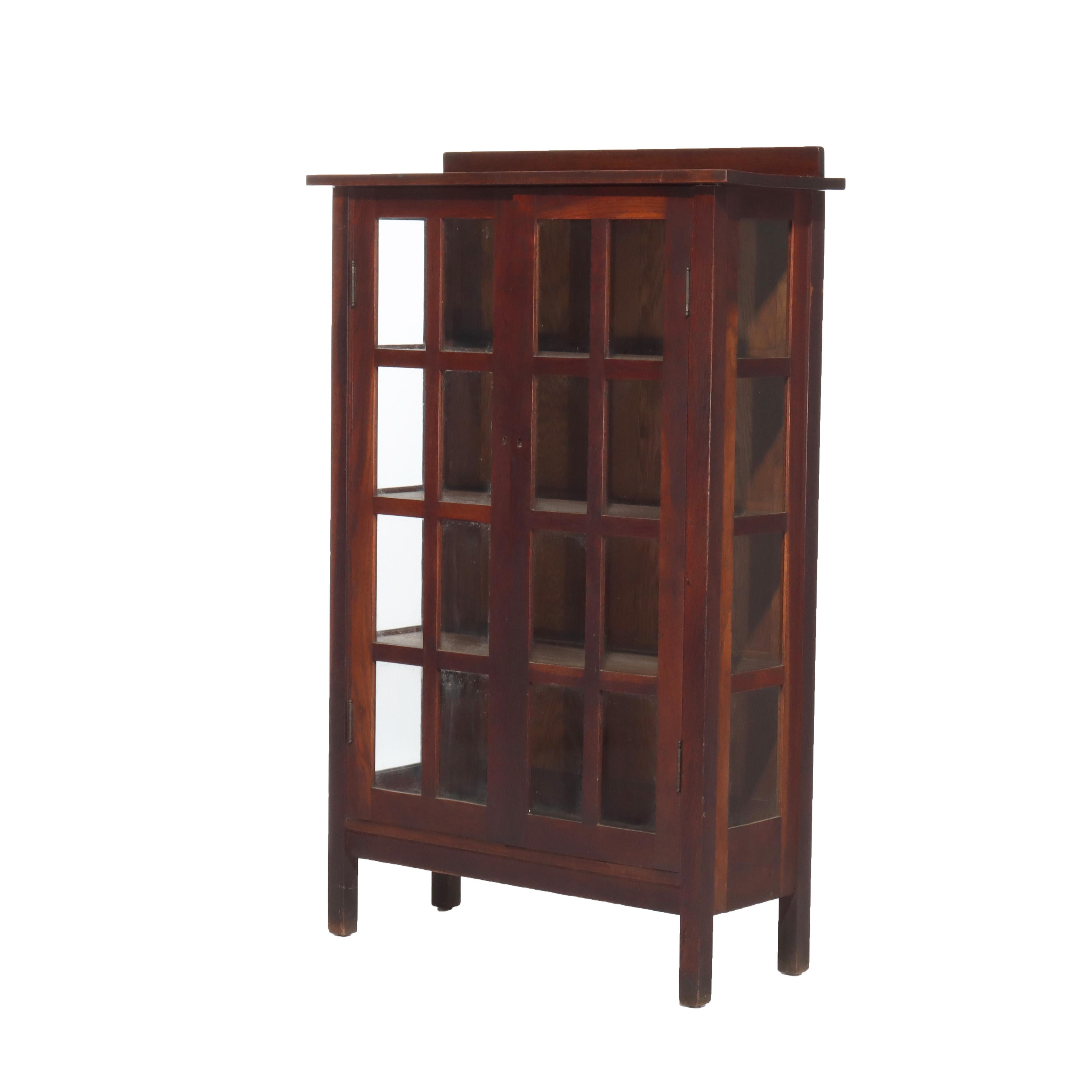 Antico Gustav Stickley attr. Libreria a due ante in Oak di Arts & Crafts non firmata C1910
Misure - 56 1/2