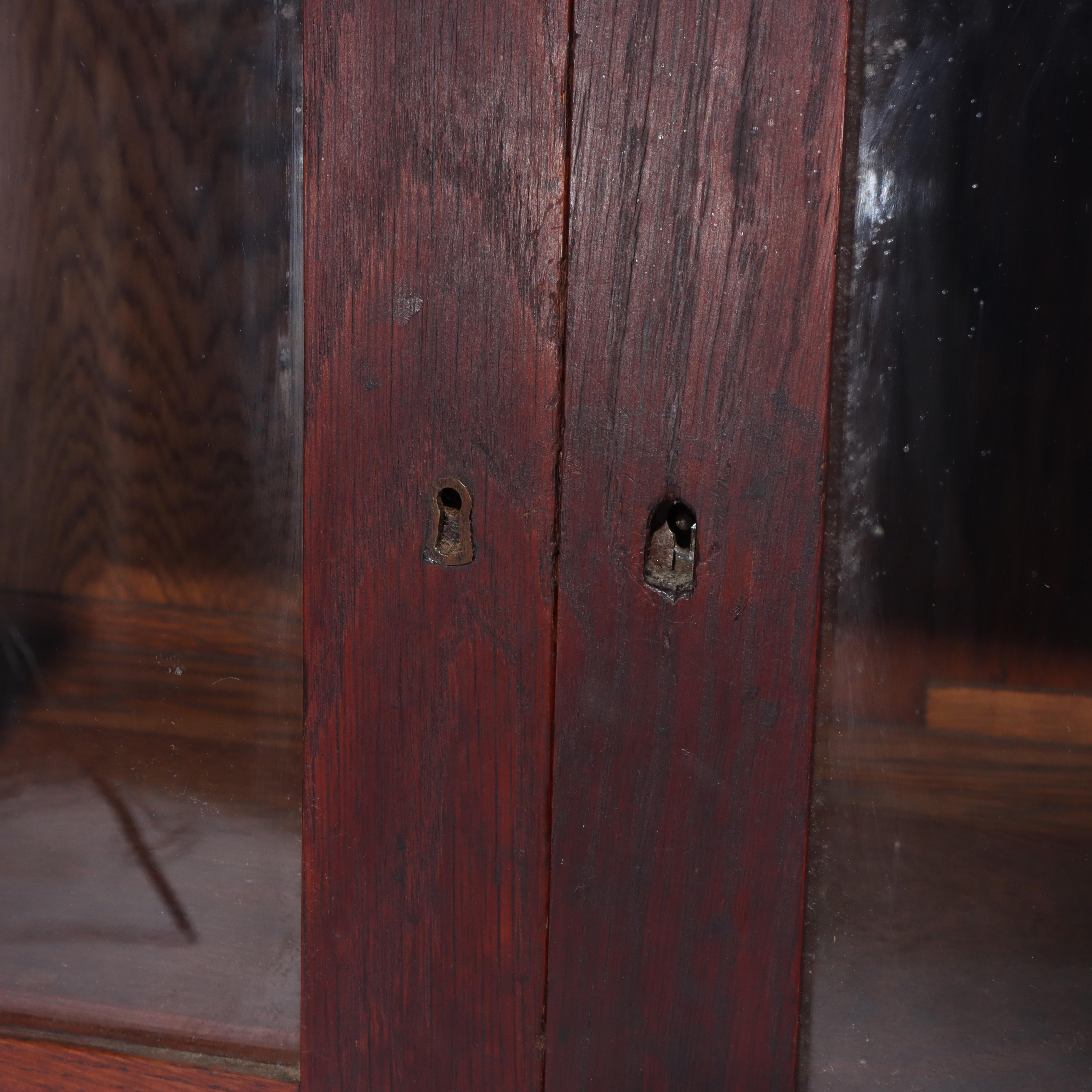 Antico Gustav Stickley attr. Libreria a due ante in Oak Arts & Crafts C1910 in vendita 3