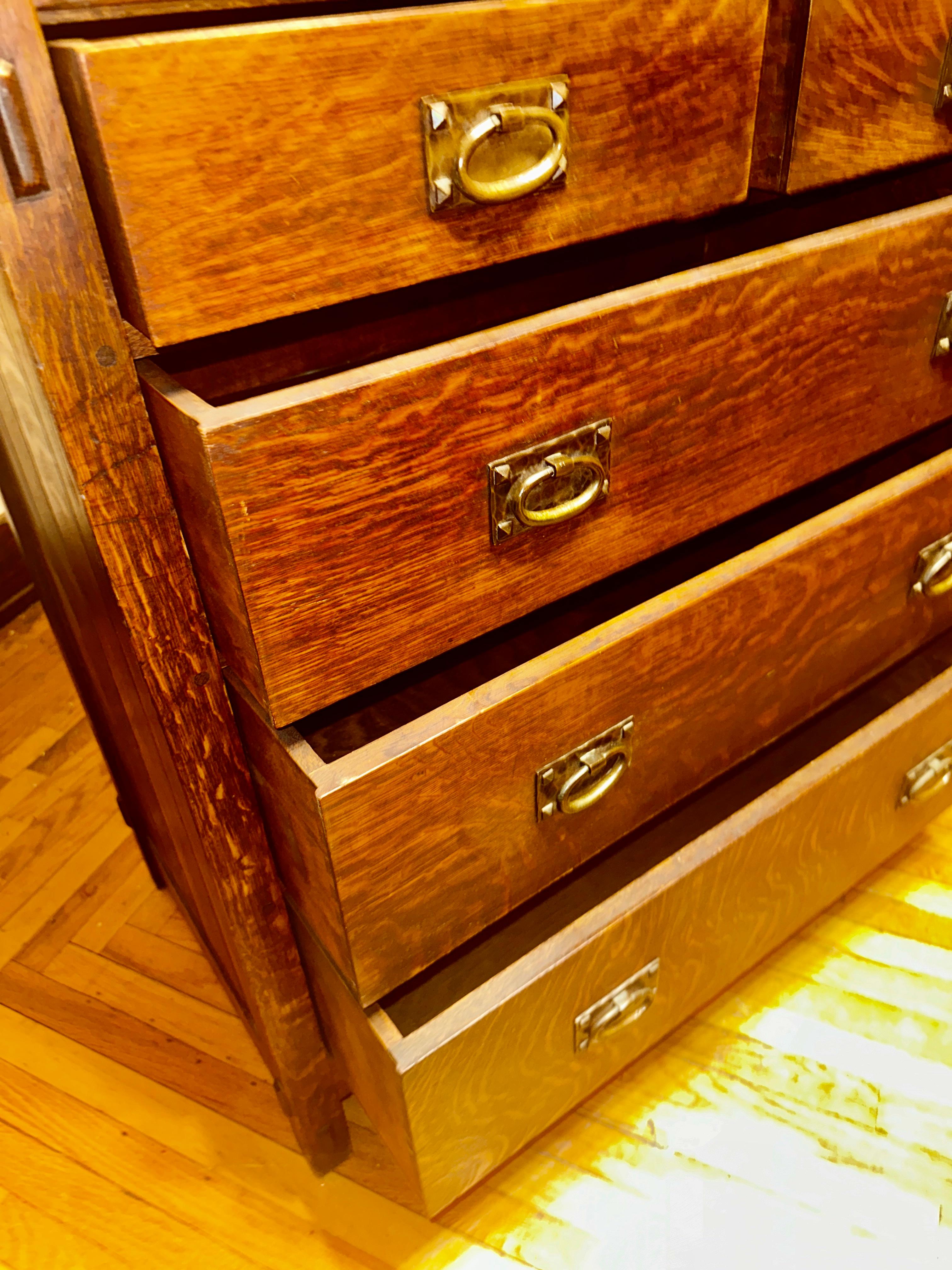 Antigua cómoda GUSTAV STICKLEY de 1916.  ¡Firmado! - W7960   REBAJAS 20 en venta 8