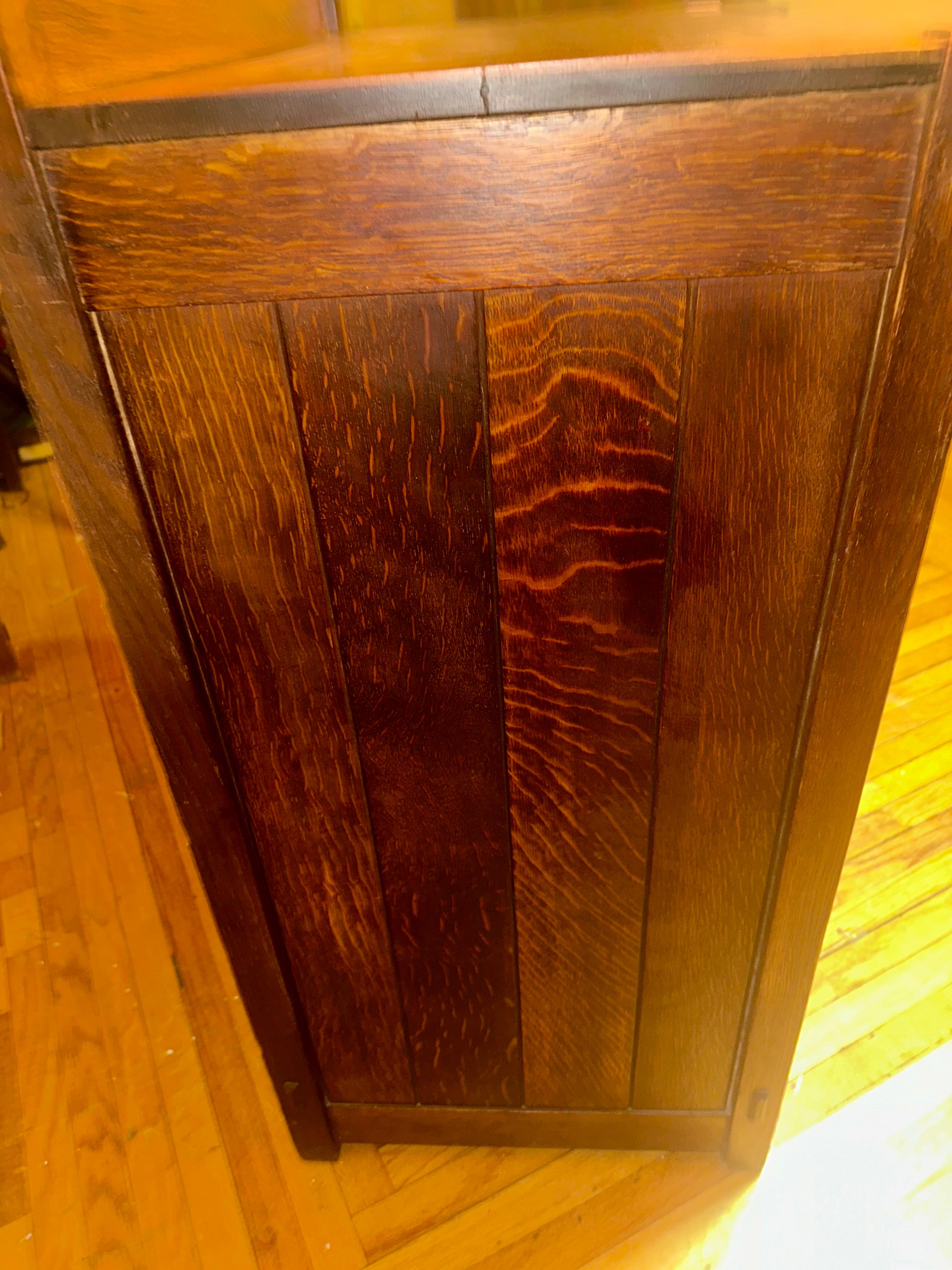 Antigua cómoda GUSTAV STICKLEY de 1916.  ¡Firmado! - W7960   REBAJAS 20 en Bueno estado para la venta en Shamokin Dam, PA