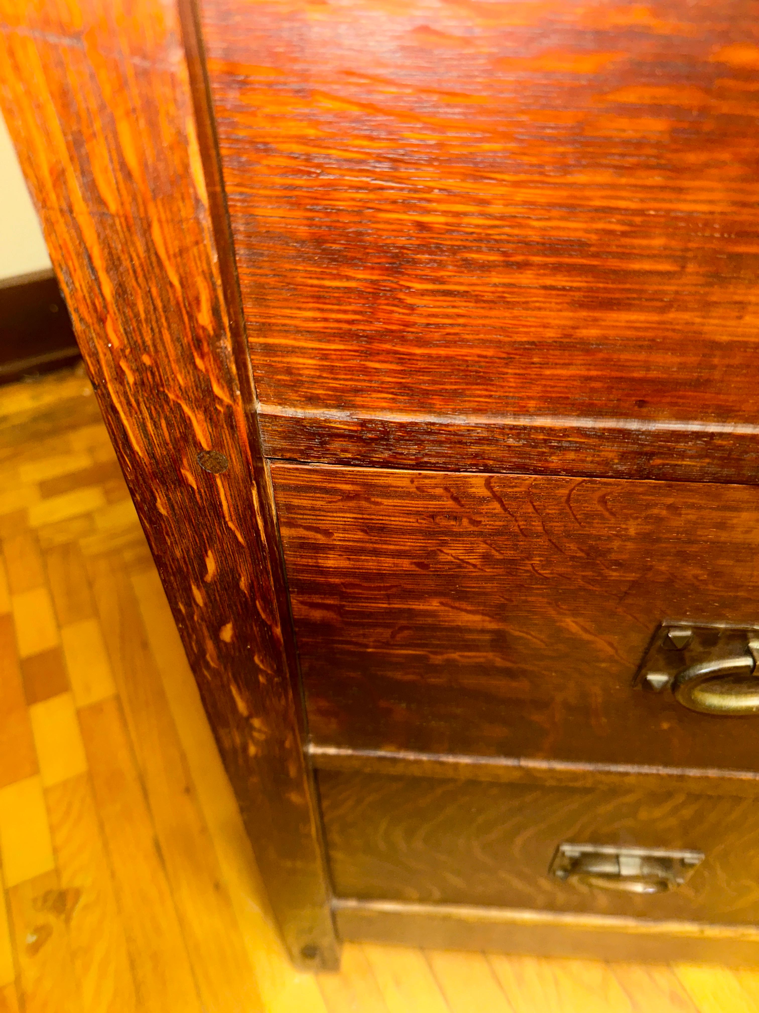 Antigua cómoda GUSTAV STICKLEY de 1916.  ¡Firmado! - W7960   REBAJAS 20 en venta 1