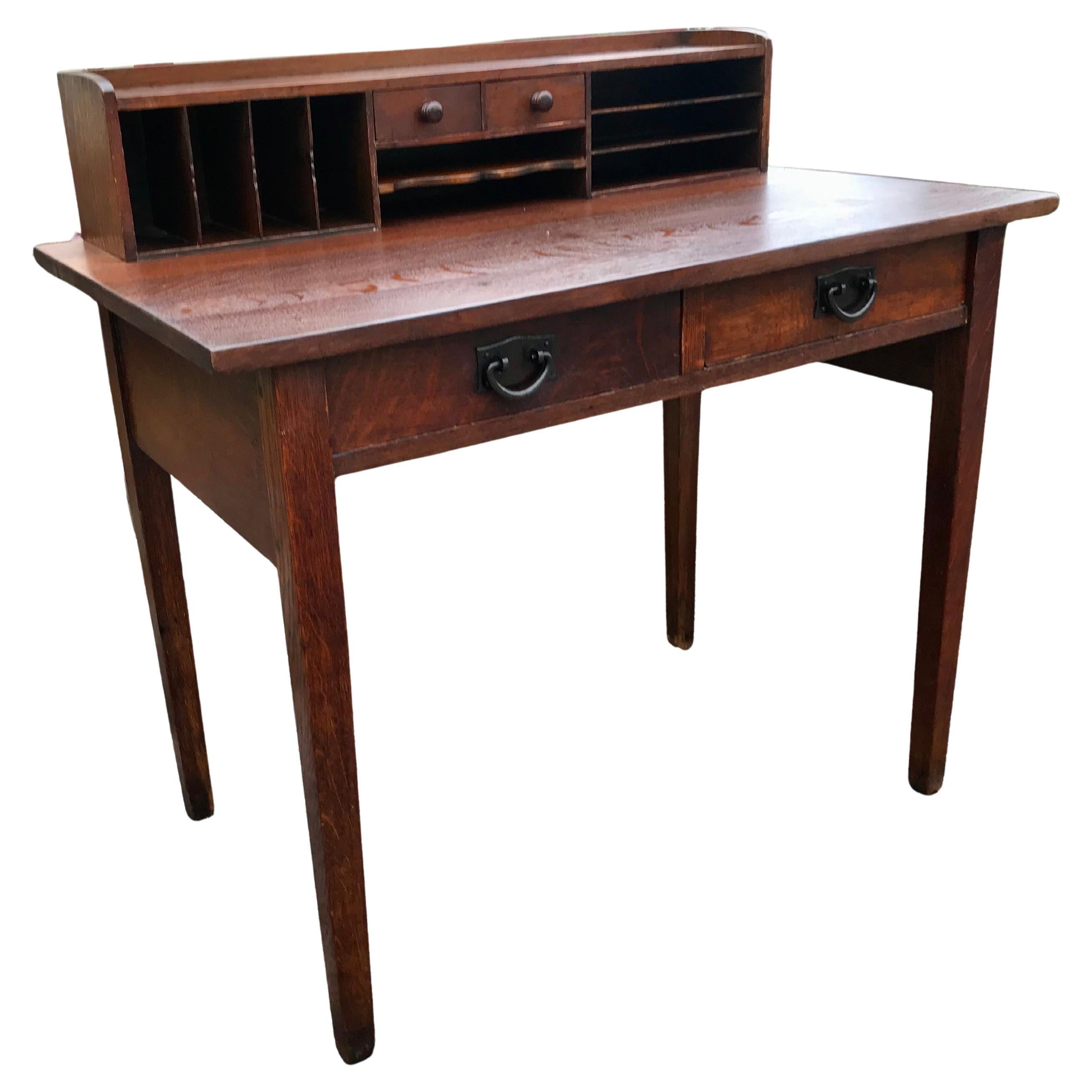 Bureau antique Gustav Stickley avec compartiments - W5330