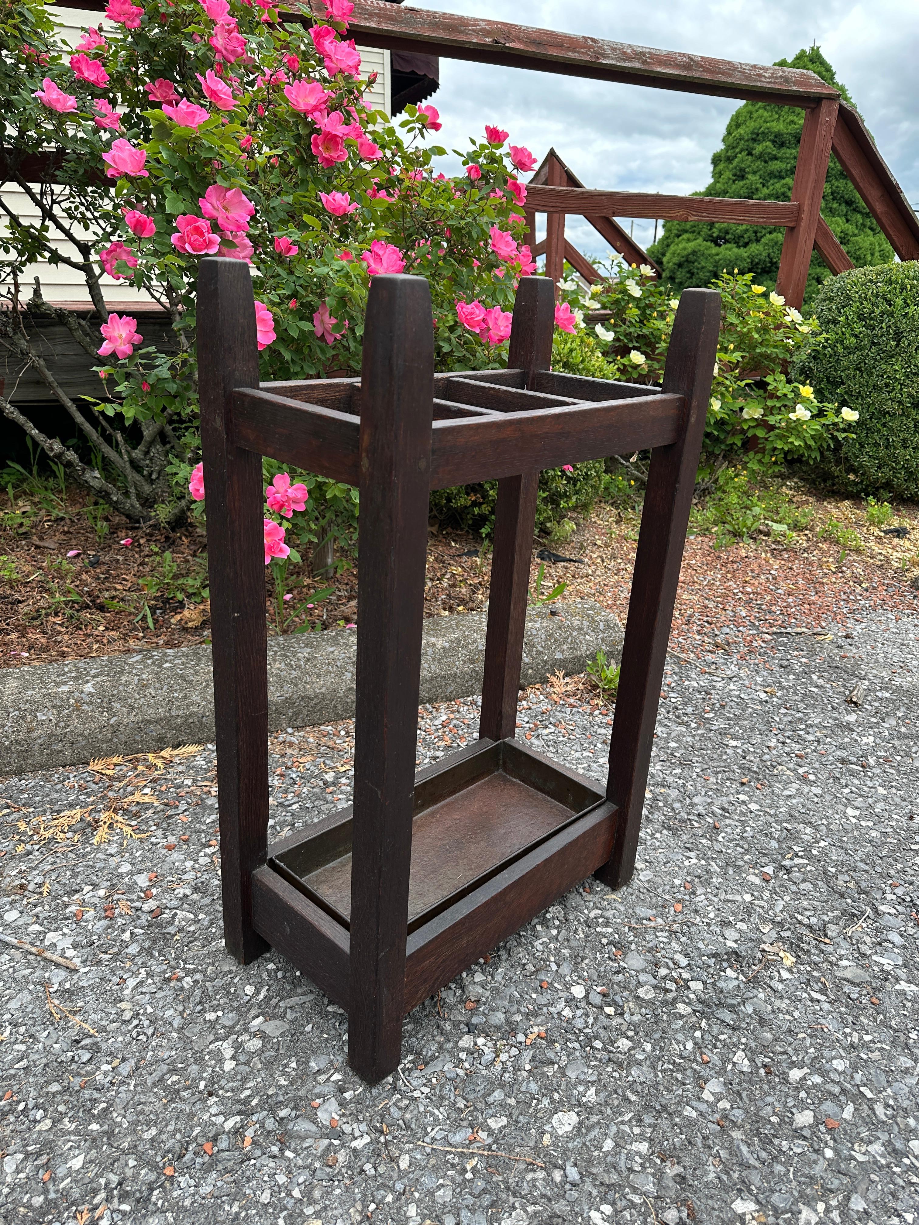 ANTIQUE  GUSTAV STICKLEY Double Umbrella Stand with Original Metal Liner - W7999 For Sale 7