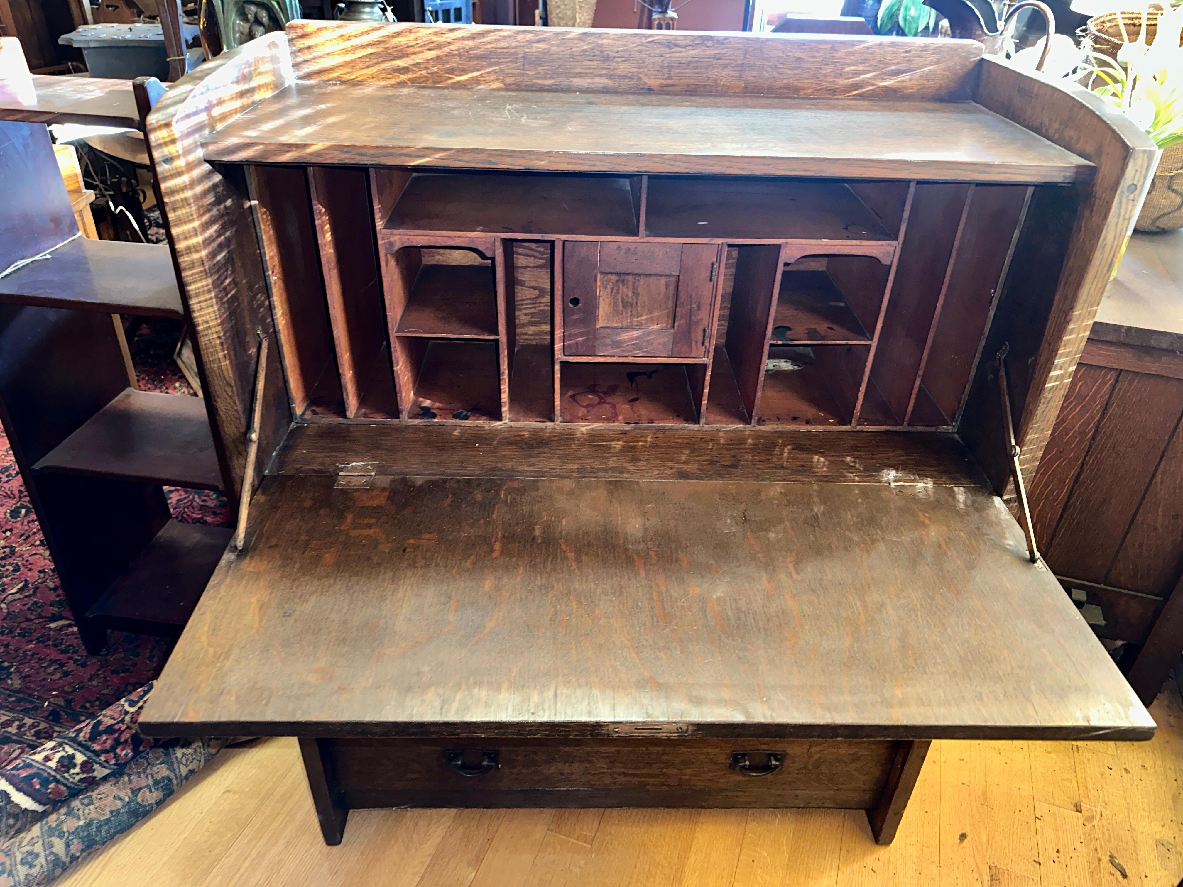 Antiker GUSTAV STICKLEY Drop Front-Schreibtisch PERIOD DESK - W5844           MUSS  VERKAUFEN im Angebot 3