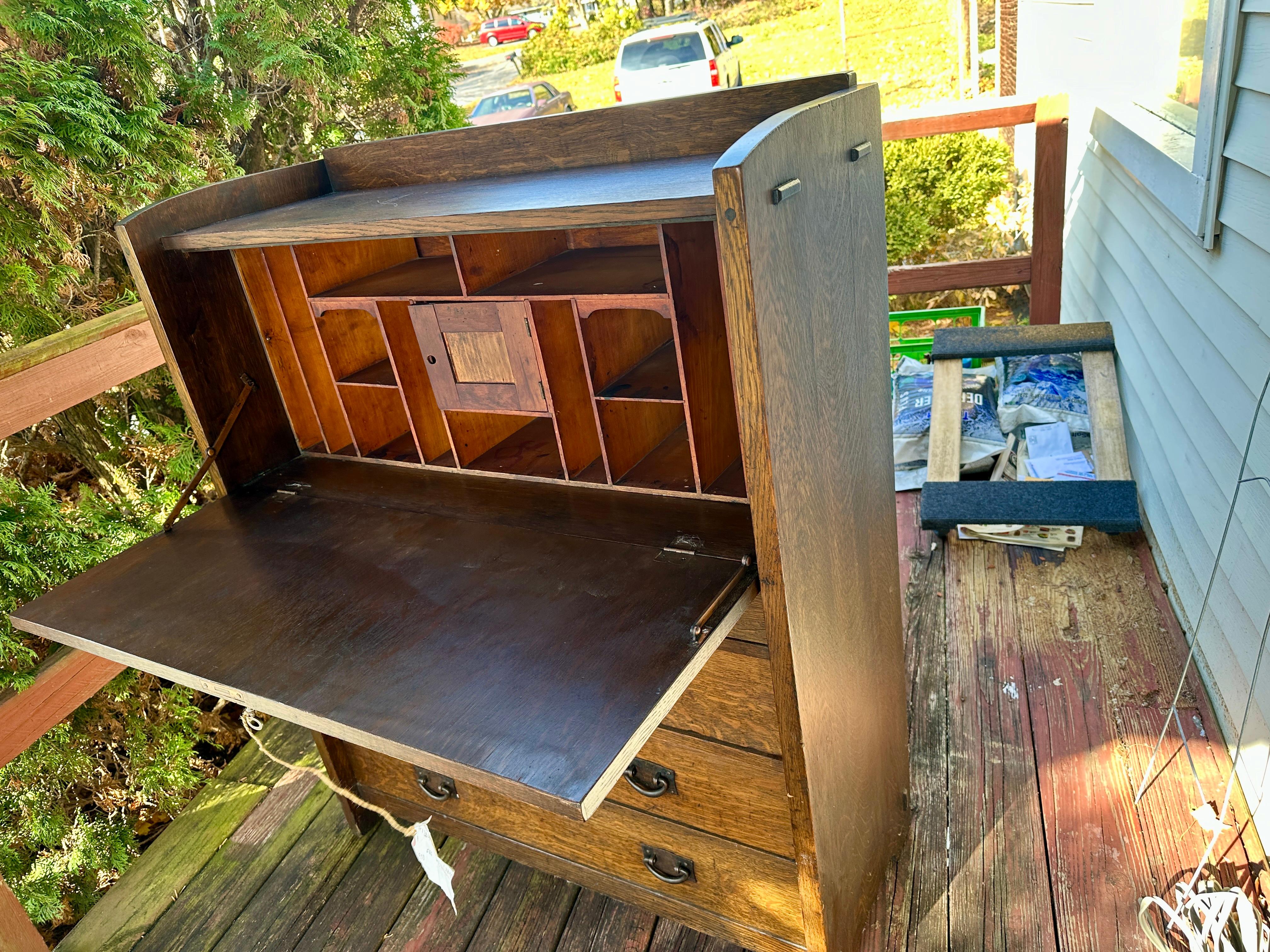 Antiker GUSTAV STICKLEY Drop Front-Schreibtisch PERIOD DESK - W5844           MUSS  VERKAUFEN im Angebot 10