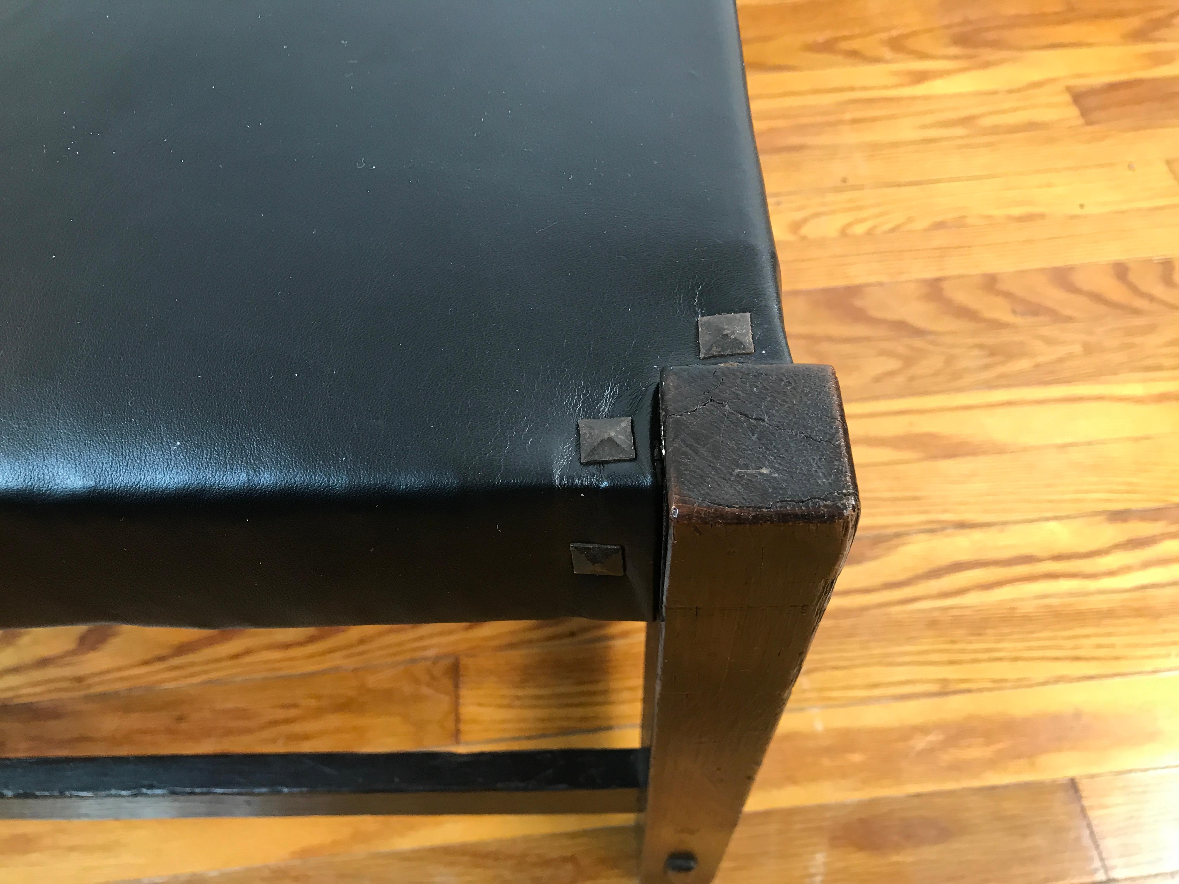 ANTIGUO  bonito  GUSTAV STICKLEY  Reposapiés con husillos  W7573 en venta 3