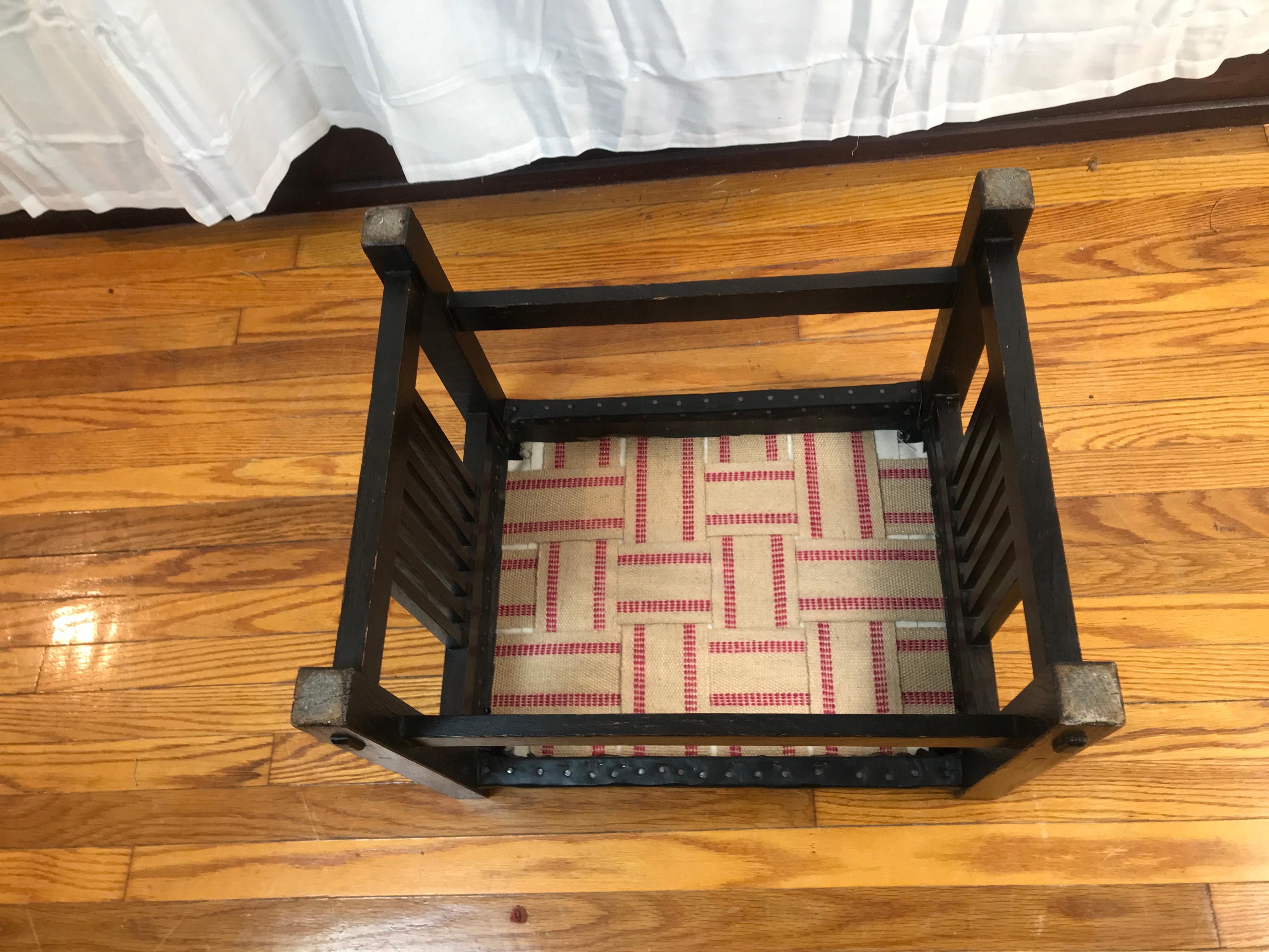 ANTIGUO  bonito  GUSTAV STICKLEY  Reposapiés con husillos  W7573 en venta 5