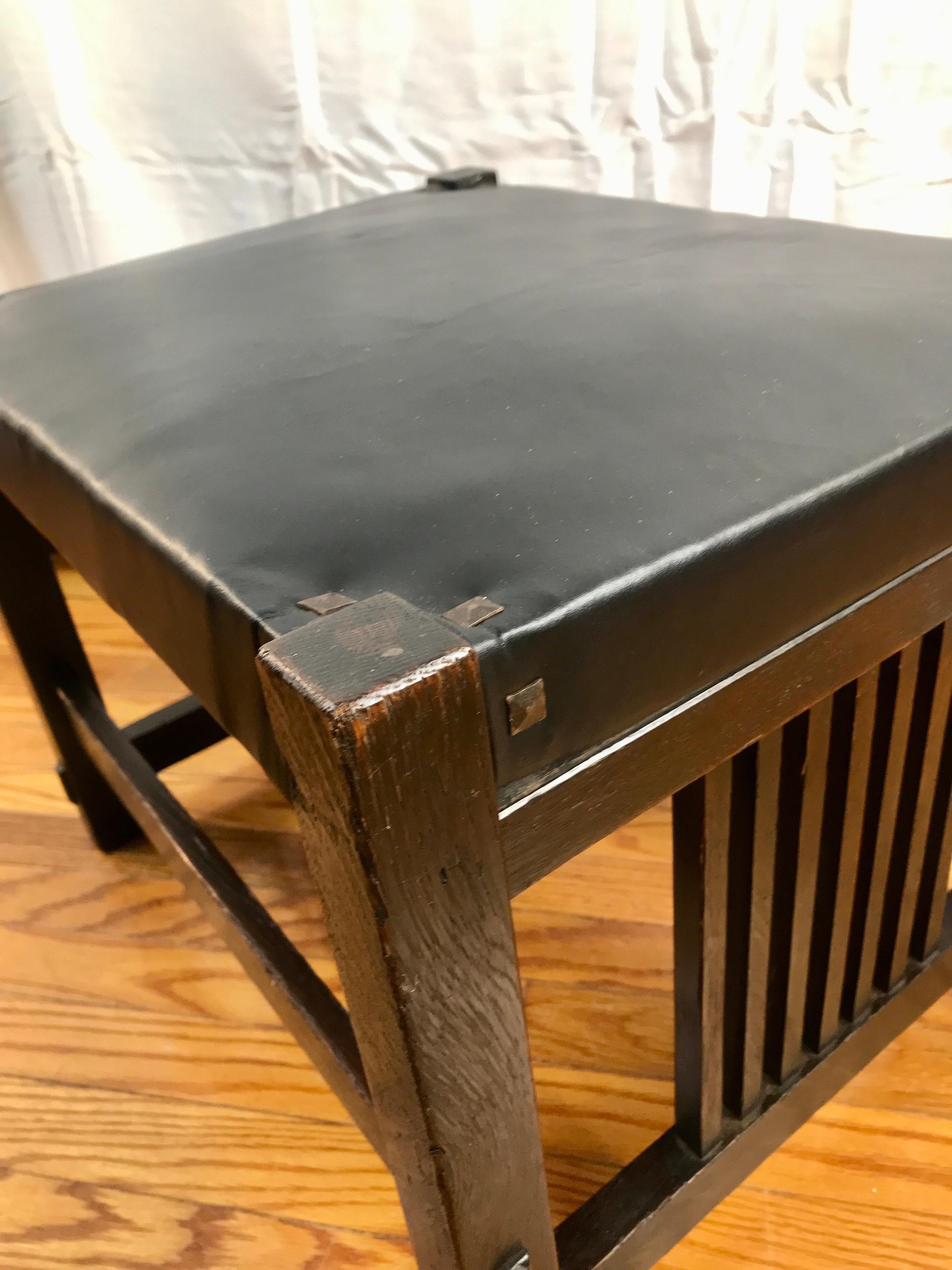 ANTIGUO  bonito  GUSTAV STICKLEY  Reposapiés con husillos  W7573 en venta 8
