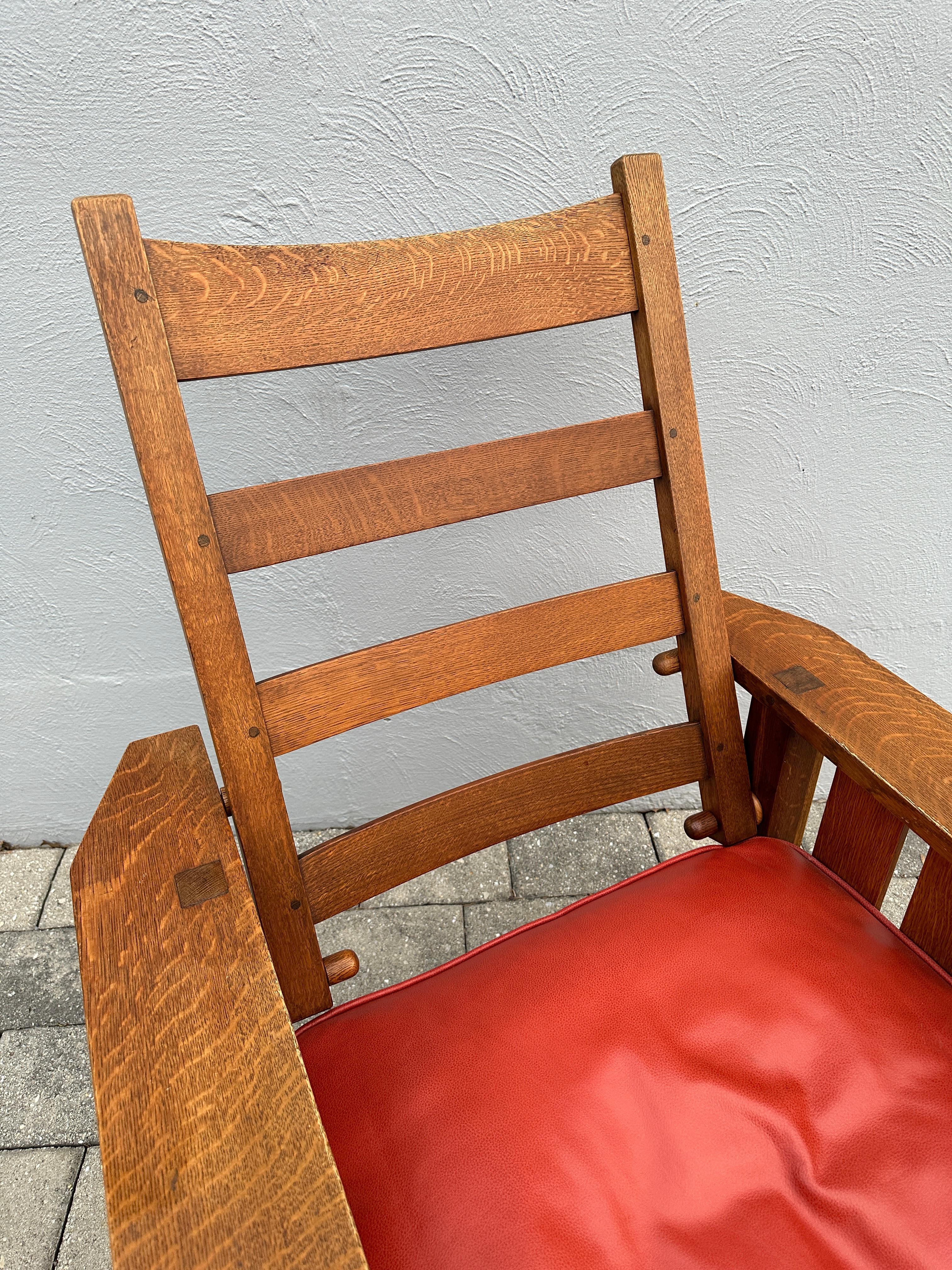 Antique Gustav Stickley MORRIS Chair (#332) and Matching Footstool (#300) w 7559 8