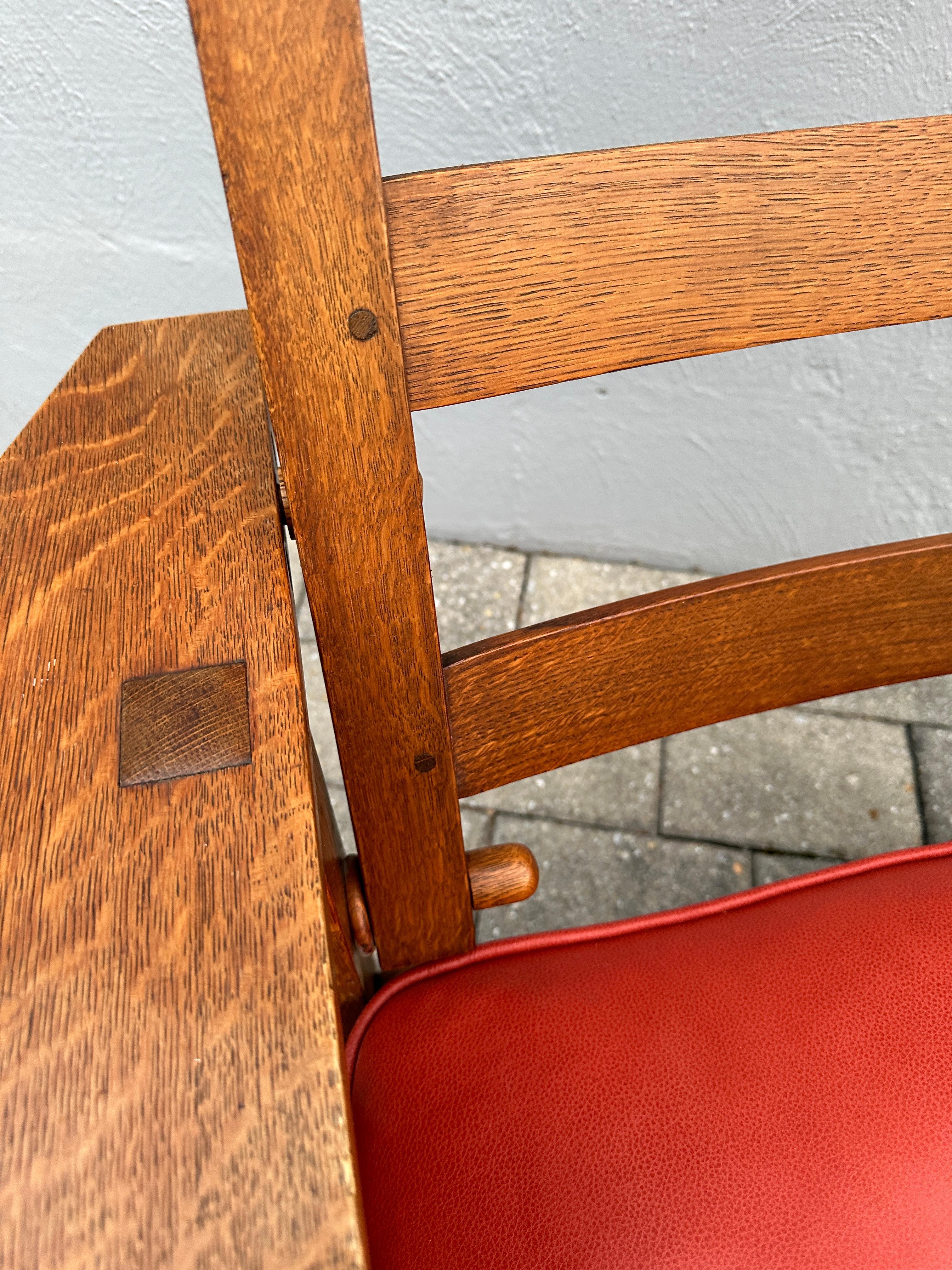 Antique Gustav Stickley MORRIS Chair (#332) and Matching Footstool (#300) w 7559 9