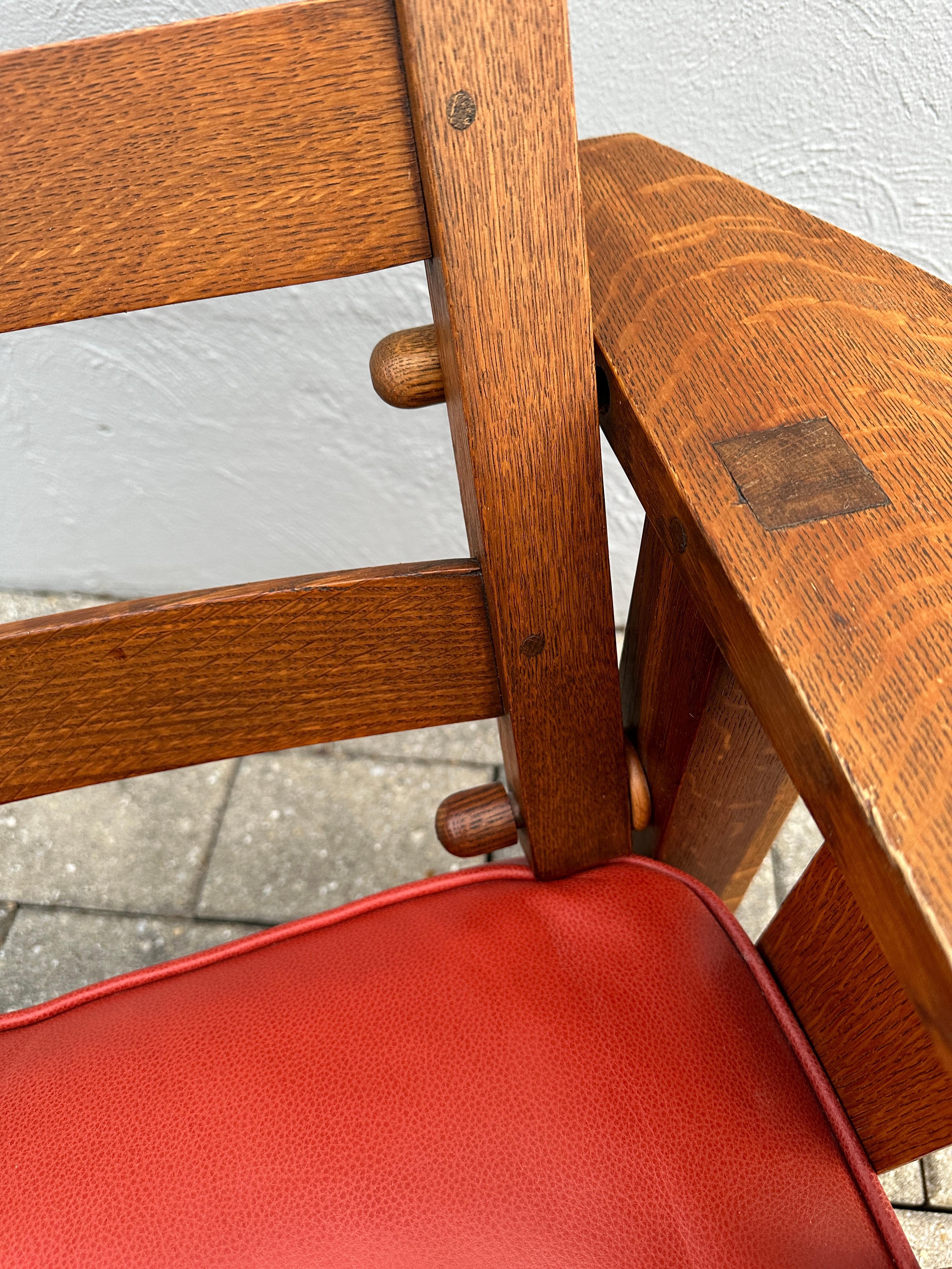 Antique Gustav Stickley MORRIS Chair (#332) and Matching Footstool (#300) w 7559 10