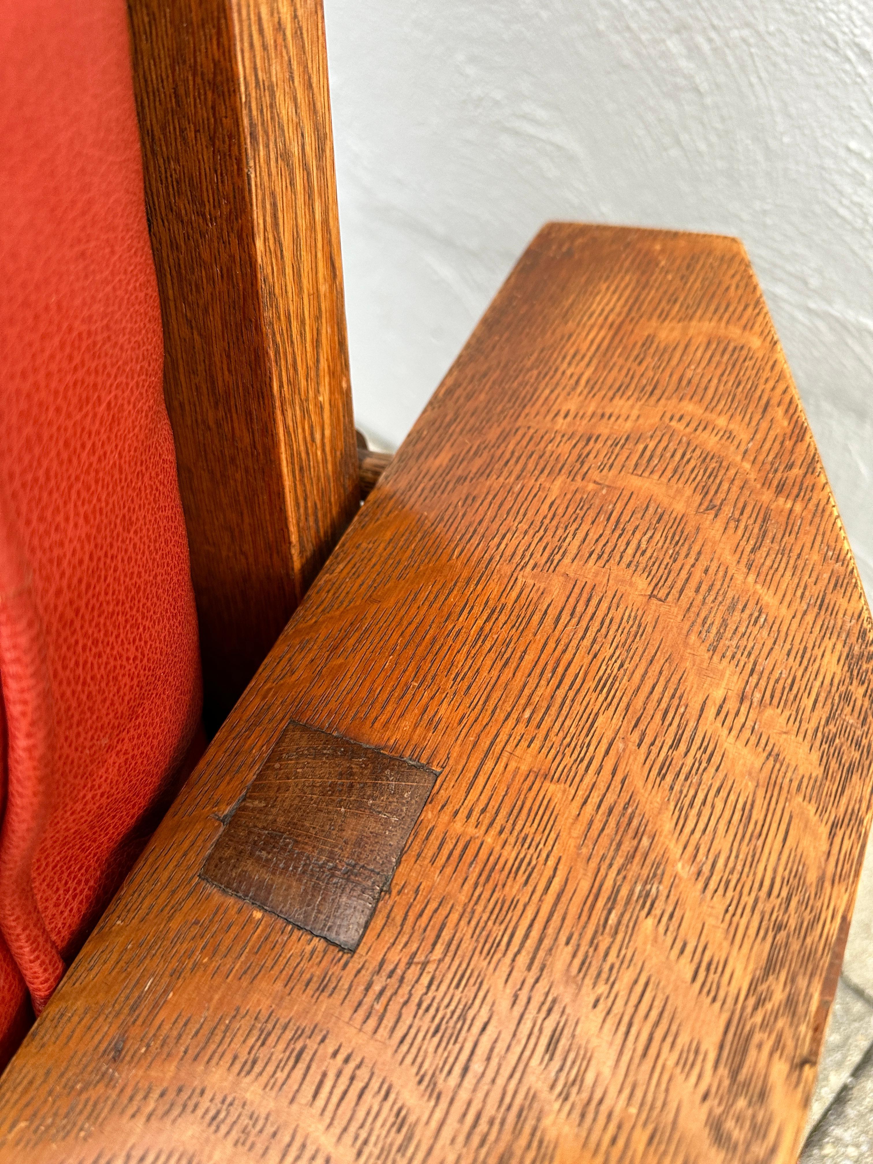 Antique Gustav Stickley MORRIS Chair (#332) and Matching Footstool (#300) w 7559 1