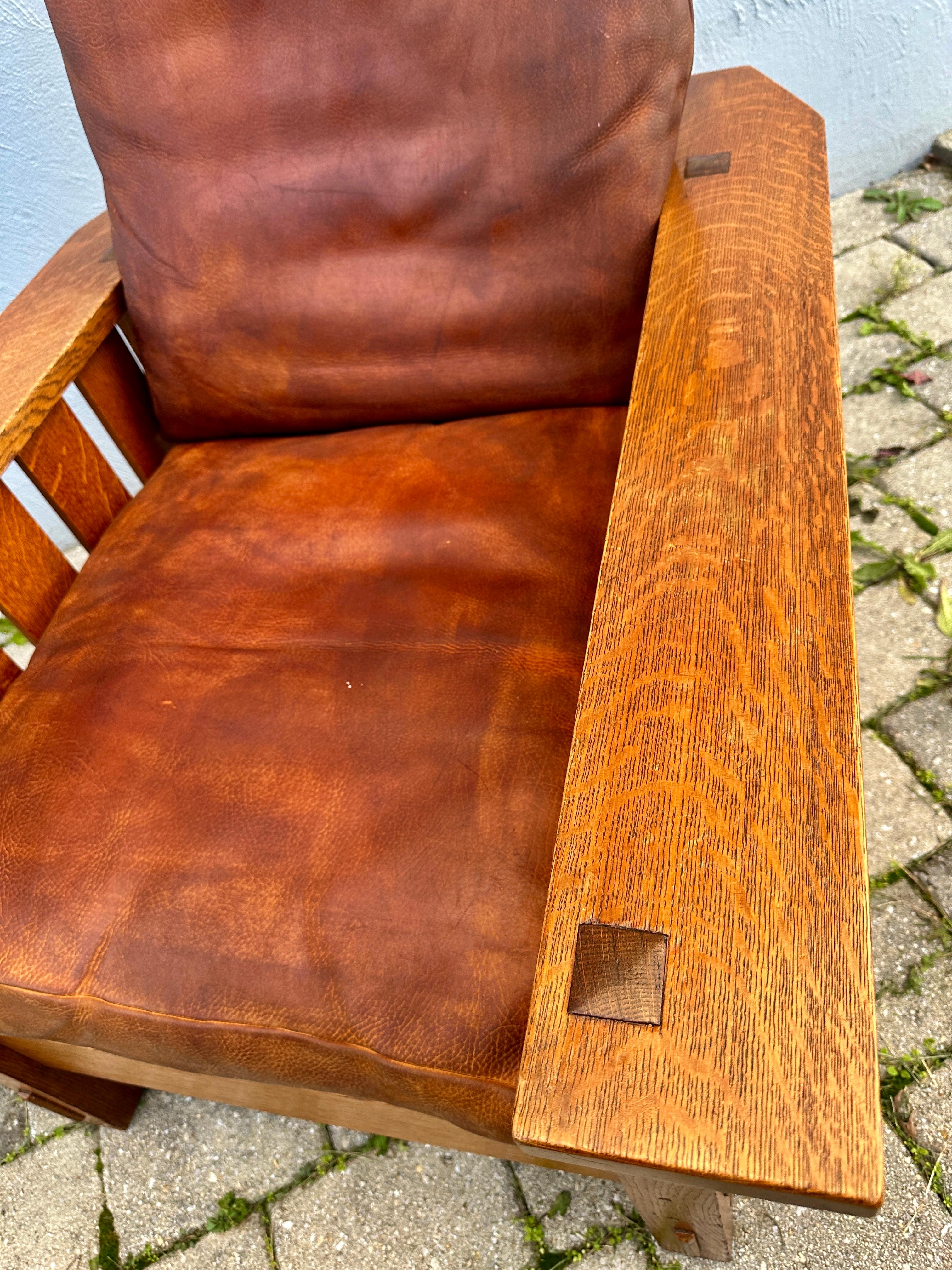 Antique Gustav Stickley Morris Chair Model # 332 circa 1900 In Good Condition In Shamokin Dam, PA