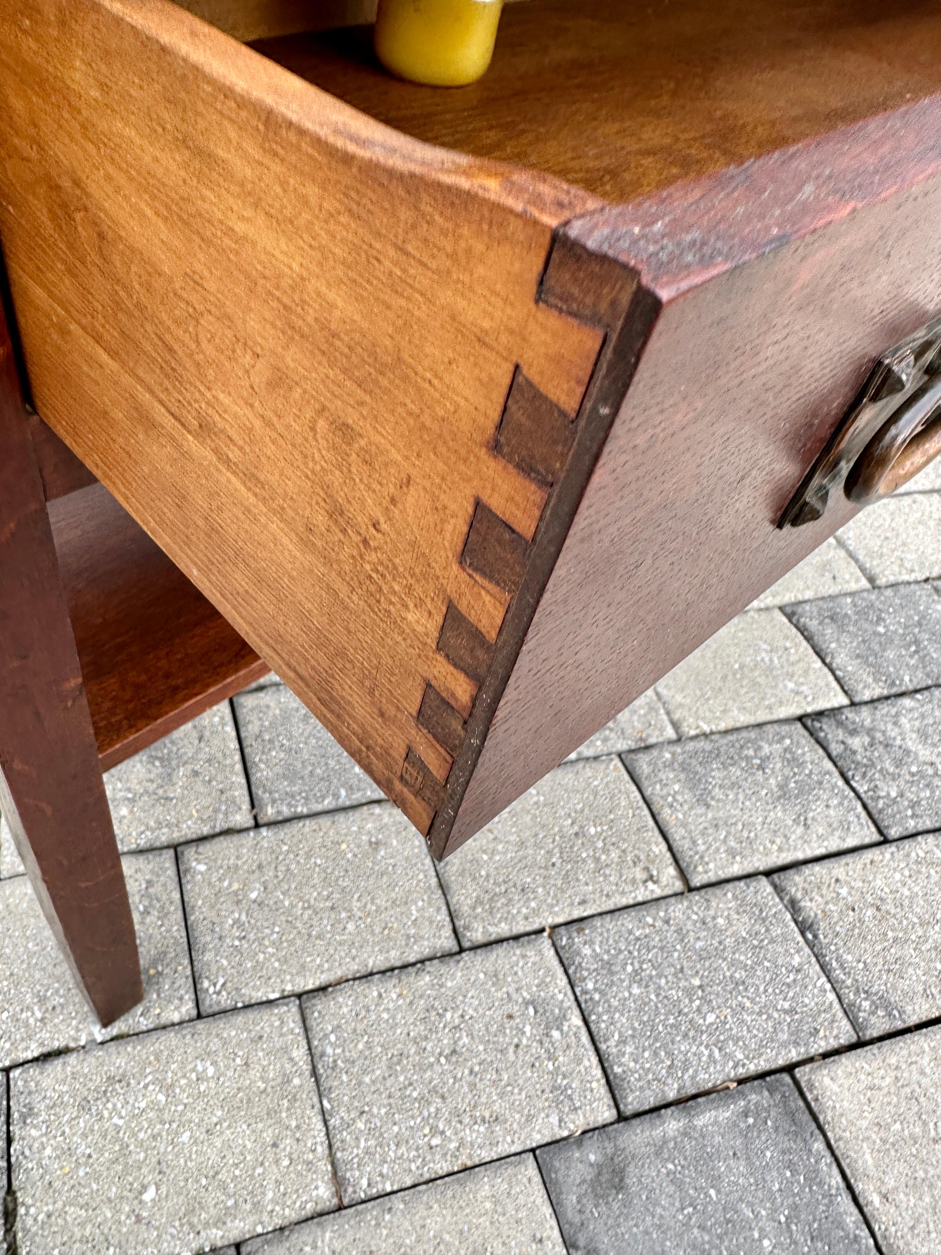 Table de service antique Gustav Stickley / Petite planche d'appoint - W7535 en vente 8
