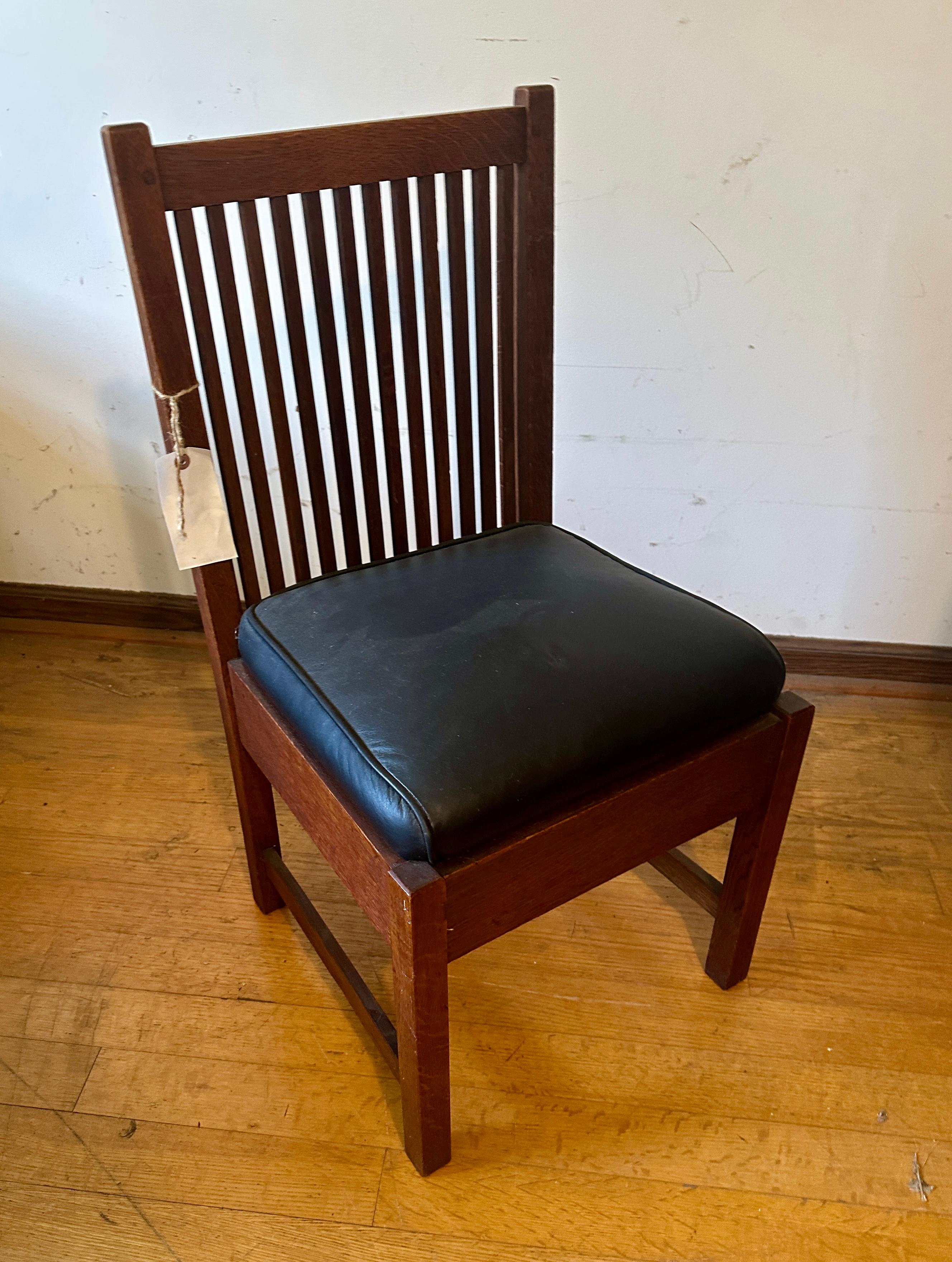 Antiker Gustav Stickley Spindelstuhl - W4134 (Arts and Crafts) im Angebot