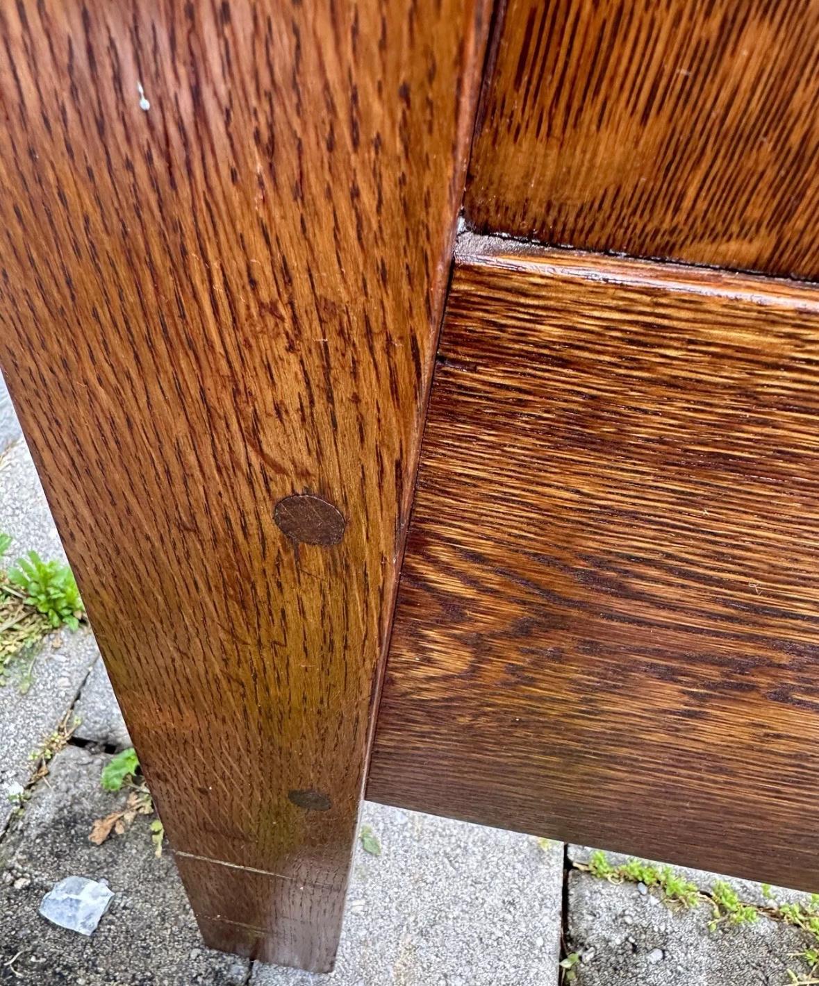 Antique    GUSTAV  STICKLEY   Three-Quarter Bed from early 1900s 4