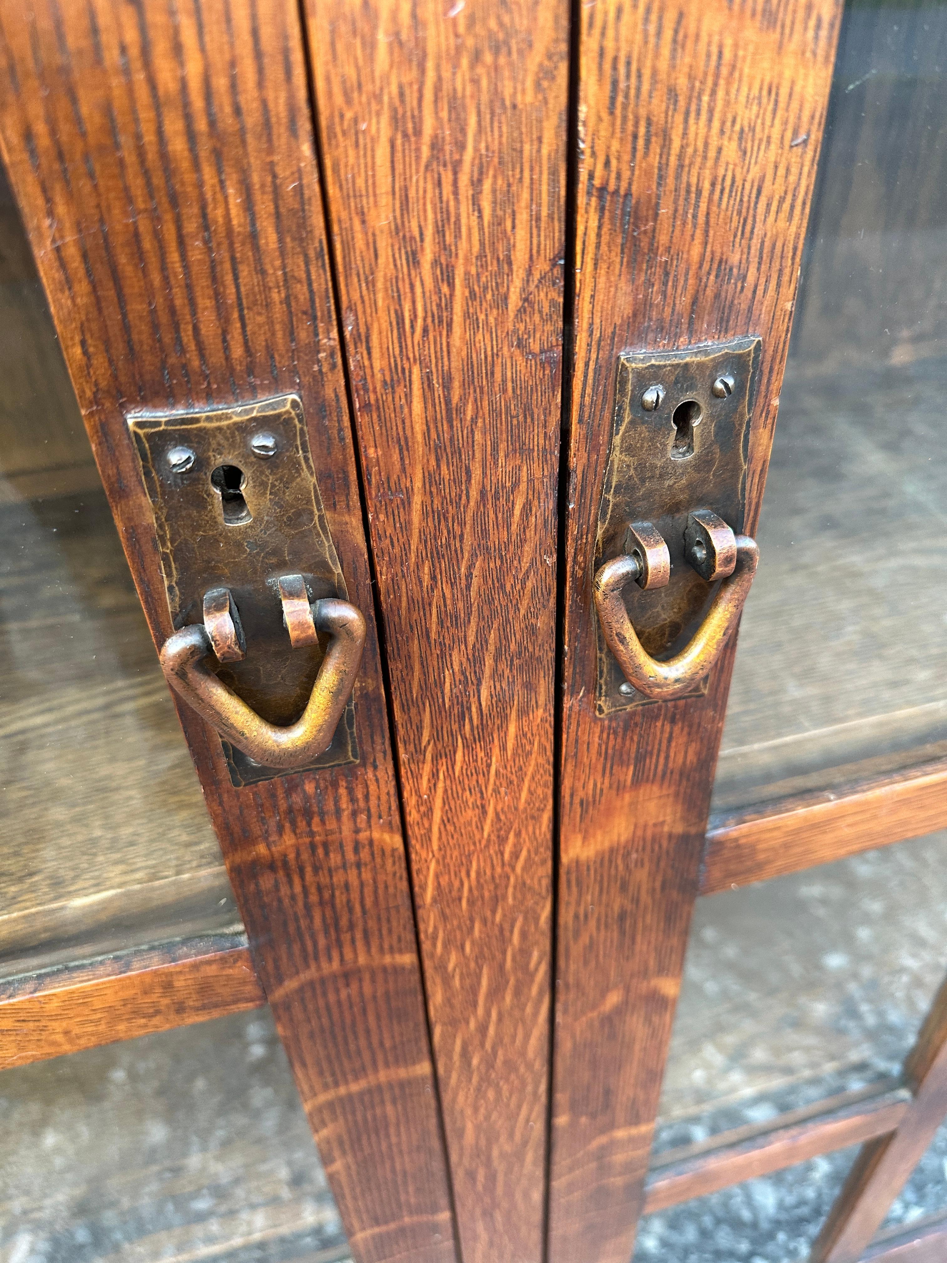Antique Gustav Stickley  Bookcase, signed  w' paper label as pic       MUST SELL For Sale 4