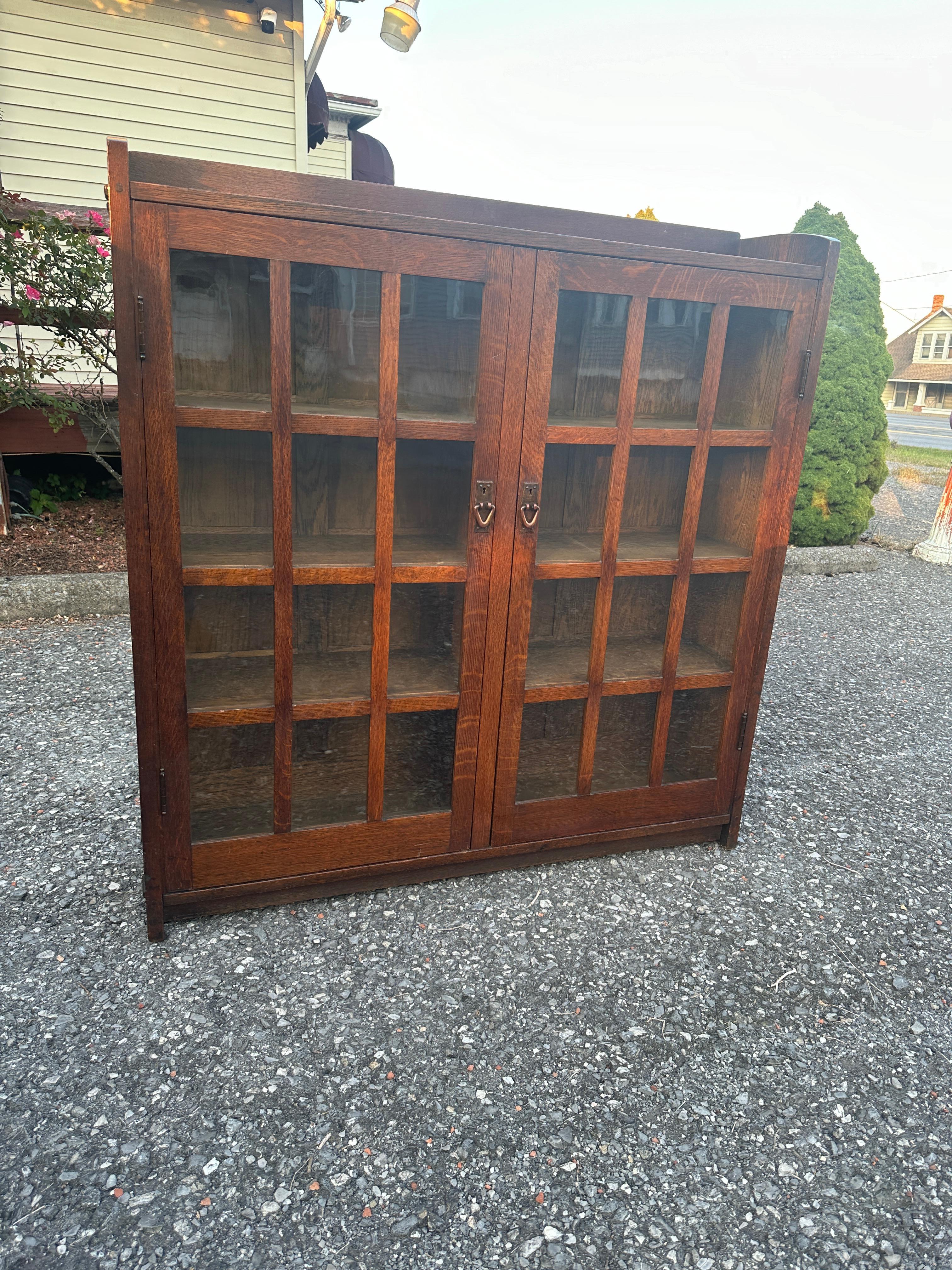 Antique Gustav Stickley  Bookcase, signed  w' paper label as pic       MUST SELL For Sale 11
