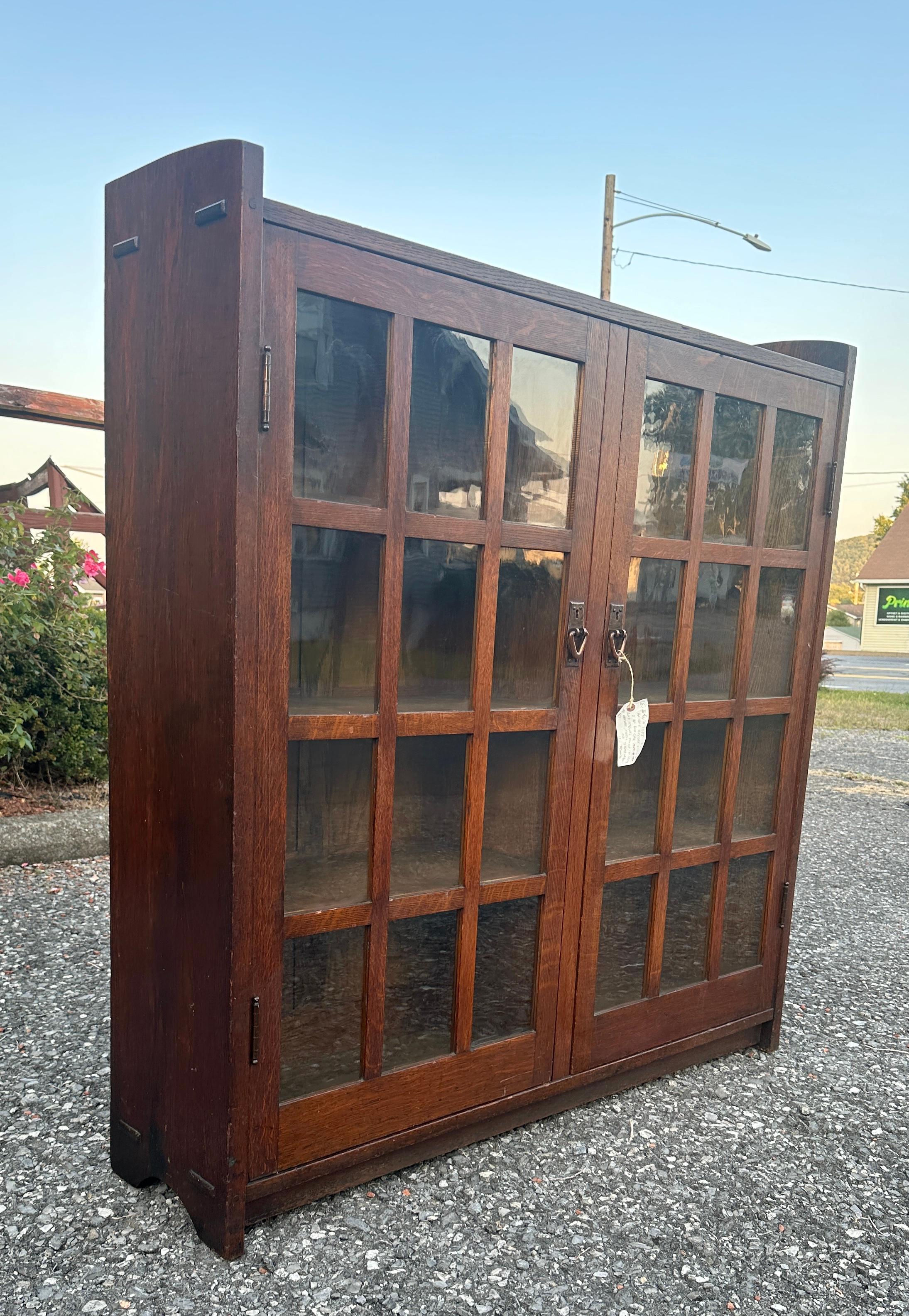American Antique Gustav Stickley  Bookcase, signed  w' paper label as pic       MUST SELL For Sale