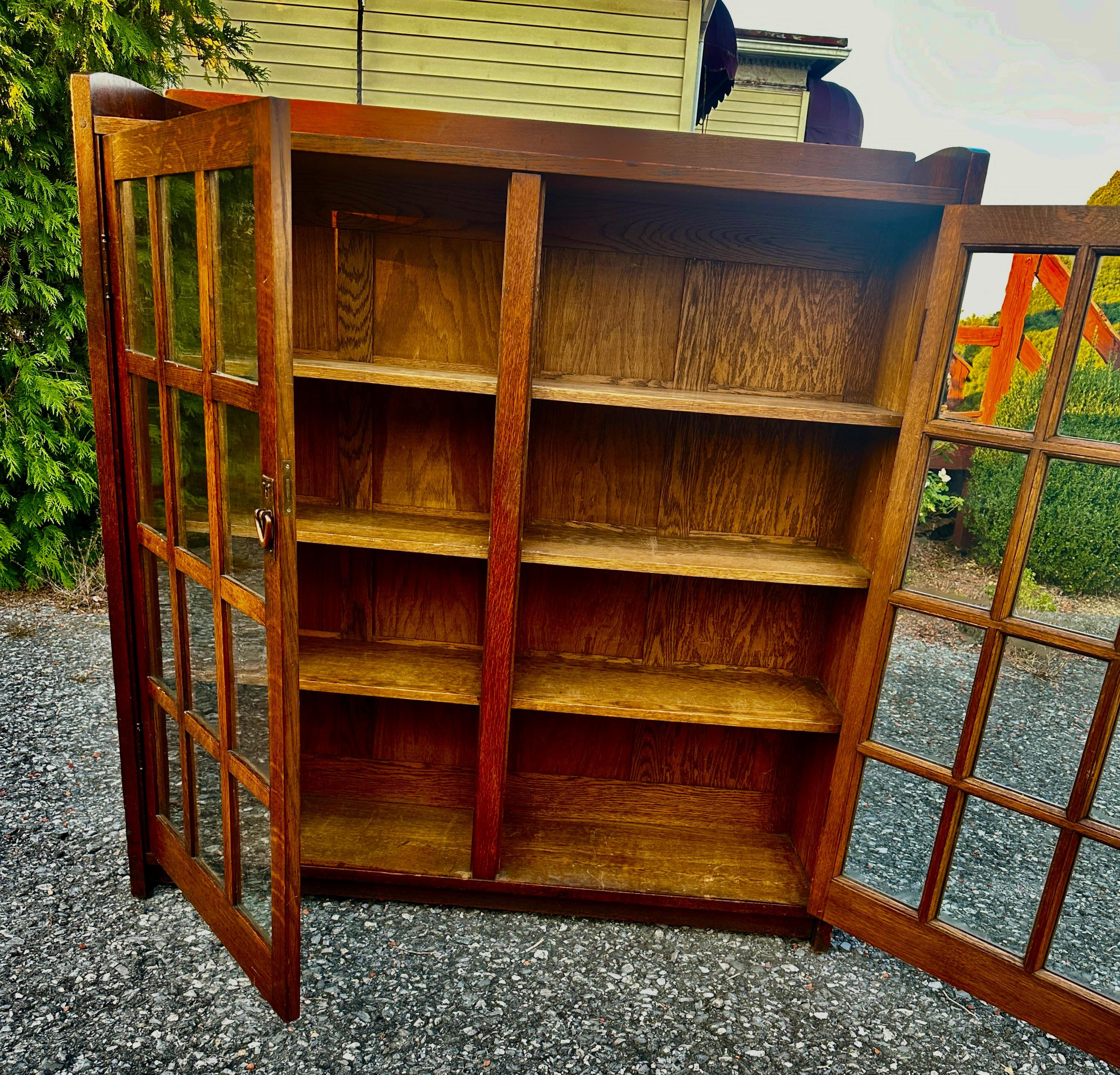 Early 20th Century Antique Gustav Stickley  Bookcase, signed  w' paper label as pic       MUST SELL For Sale
